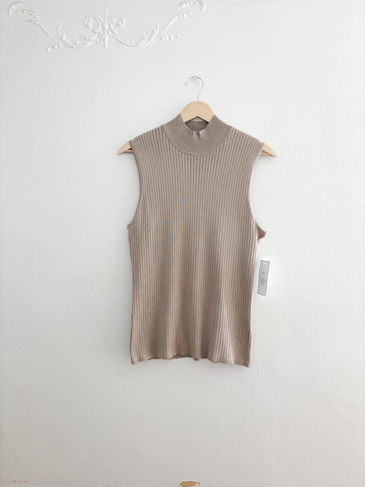NWT Ribbed Mockneck (XL)