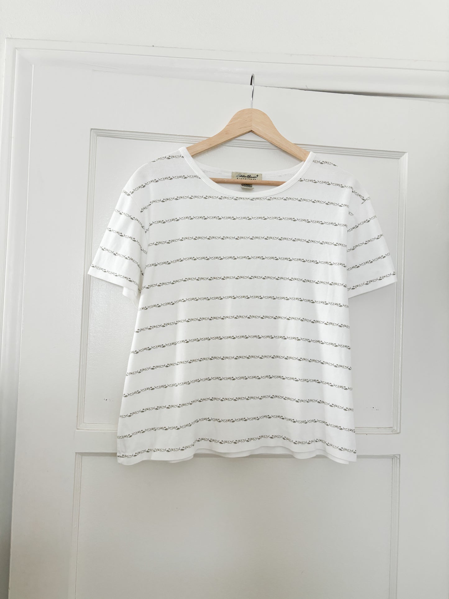 Vintage Eddie Bauer floral tee (XL)