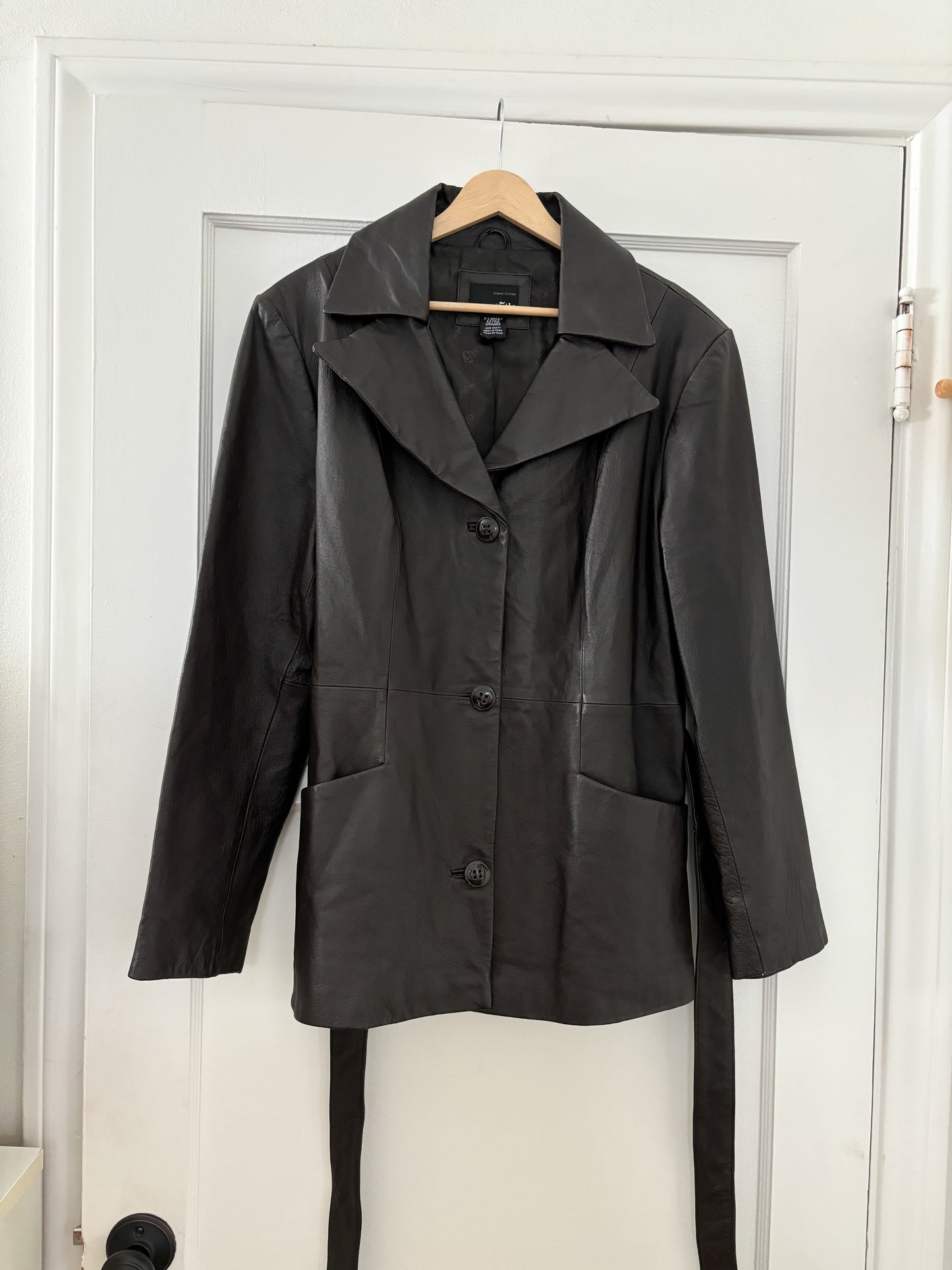 Vintage Y2K Leather Jacket (M/L)