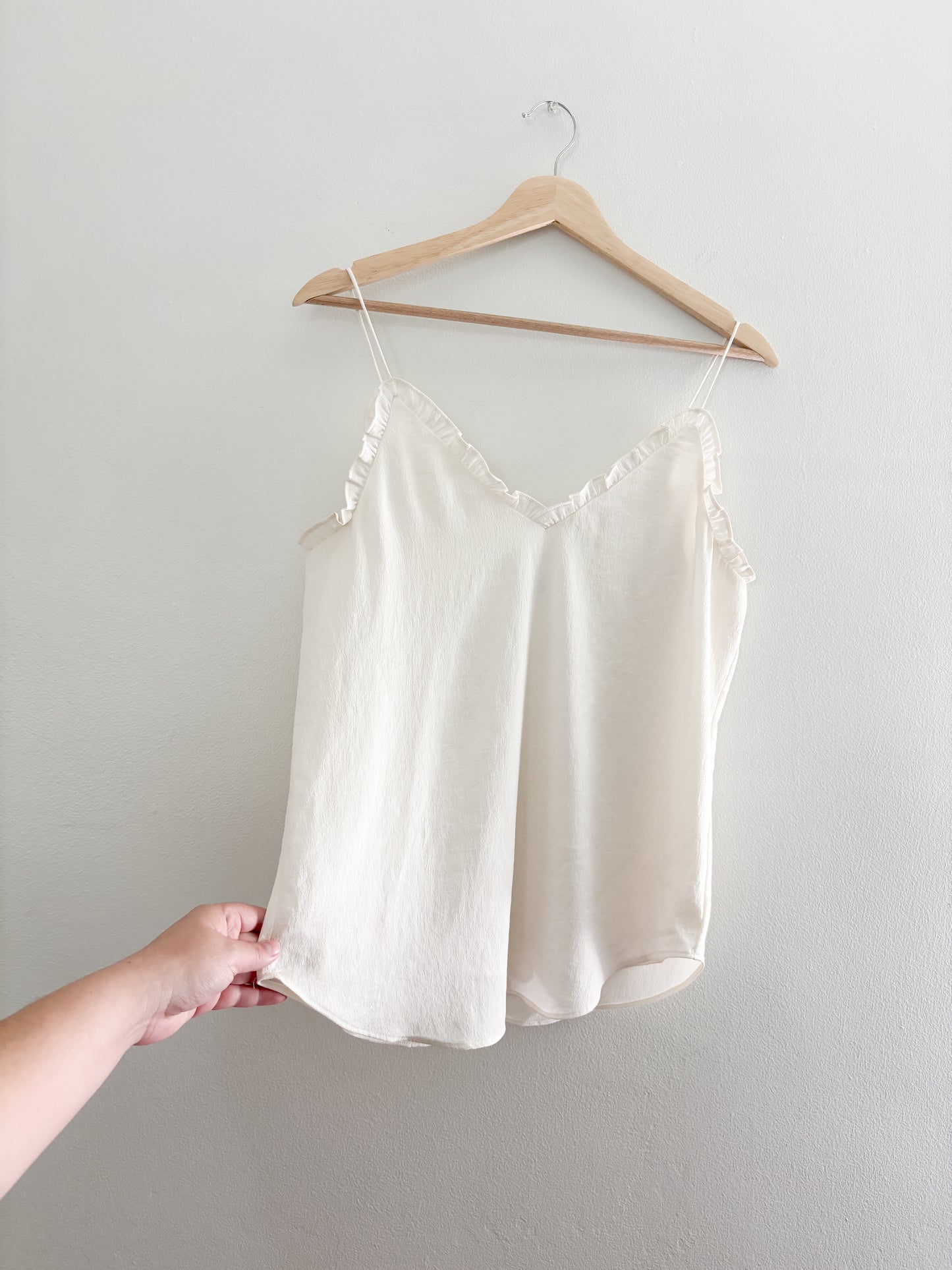 Express ruffle tank top (S)