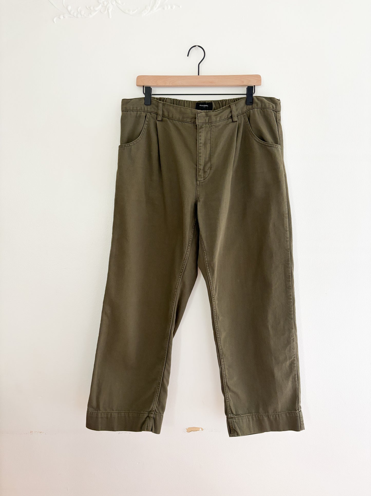 Banana Republic Twill Straight Pull On Pants (L)