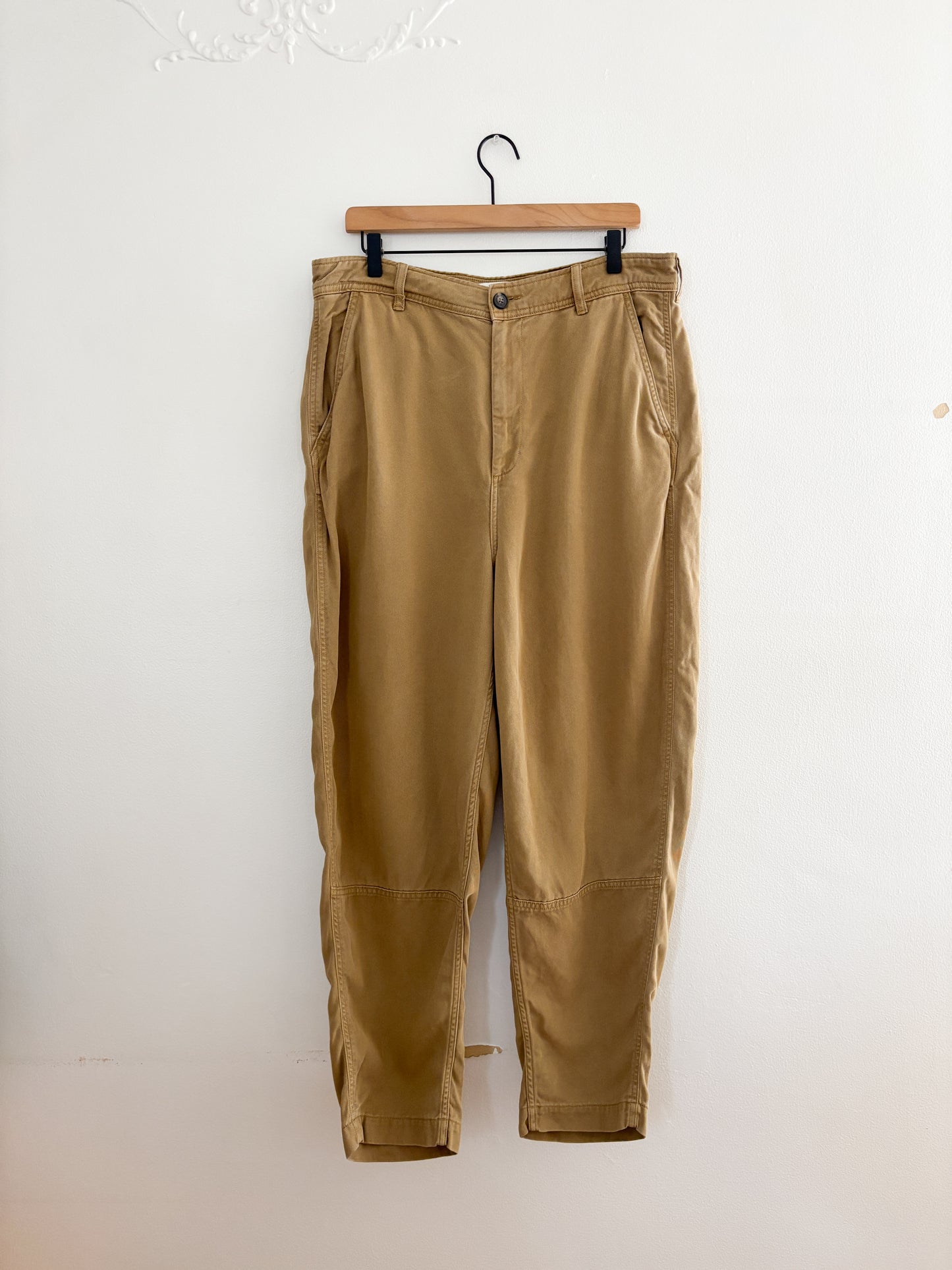 Everlane Buttersoft Chino Pants (14)