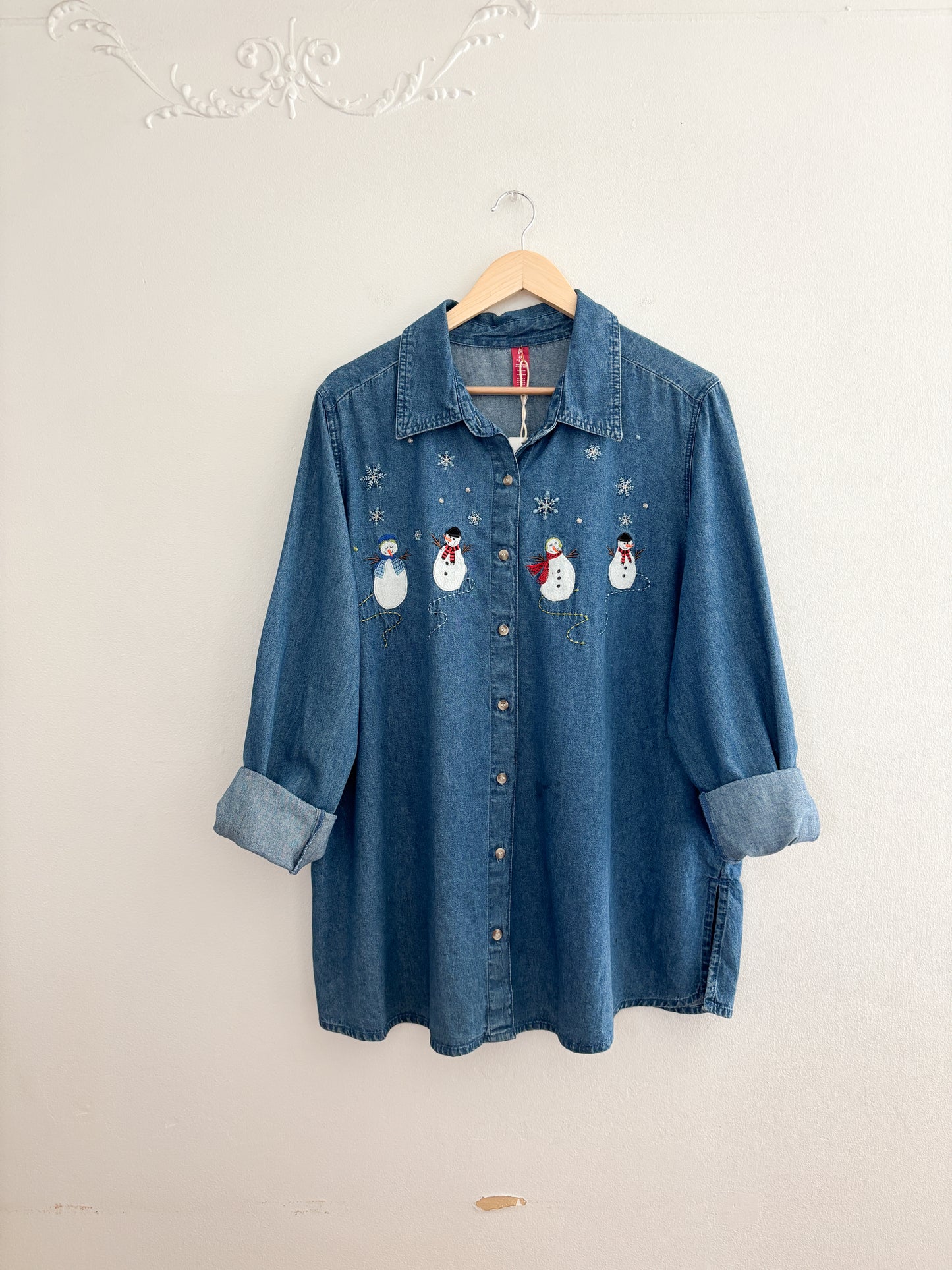 Snowman Chambray Button Up (XXL)
