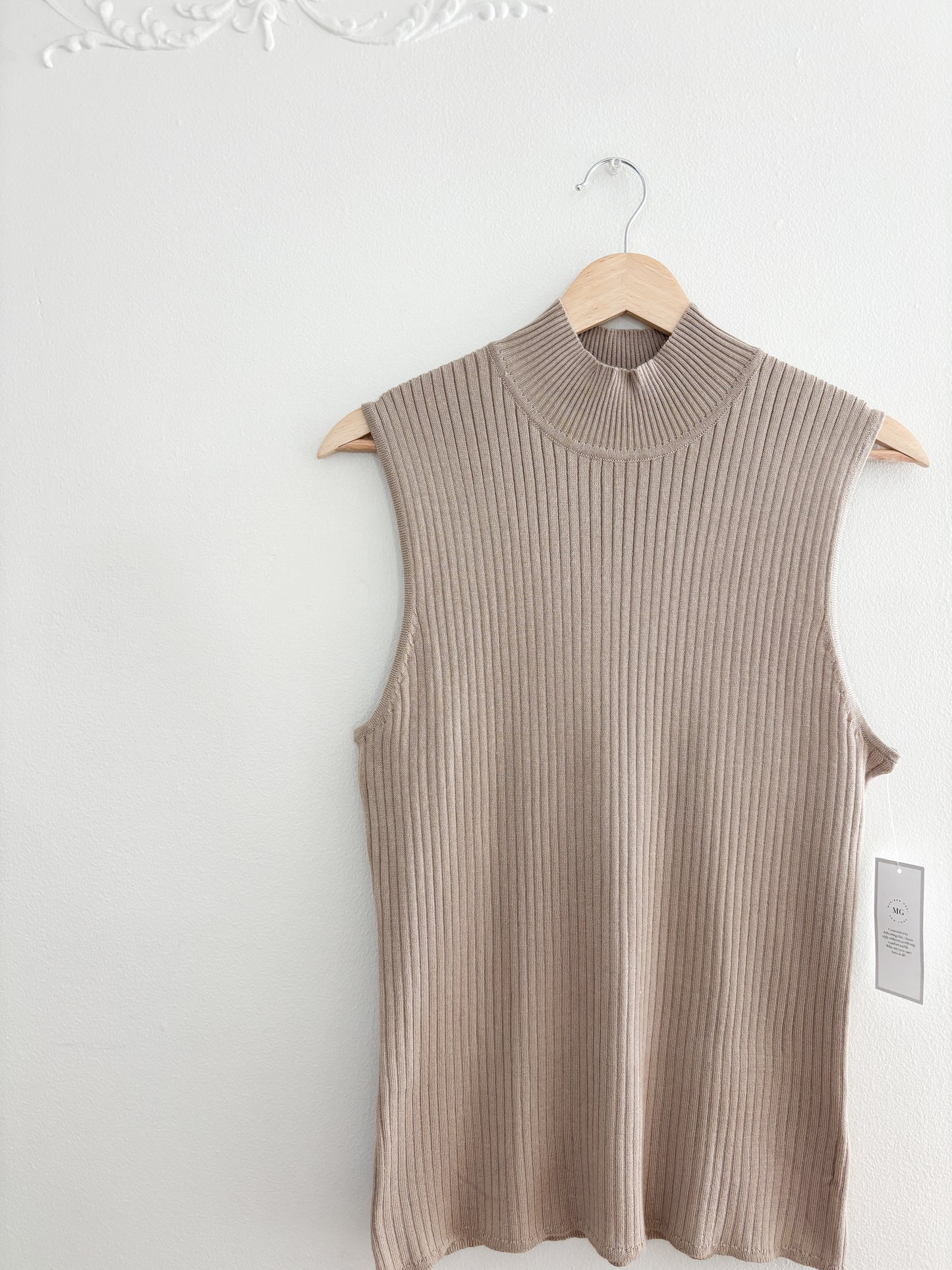 NWT Ribbed Mockneck (XL)