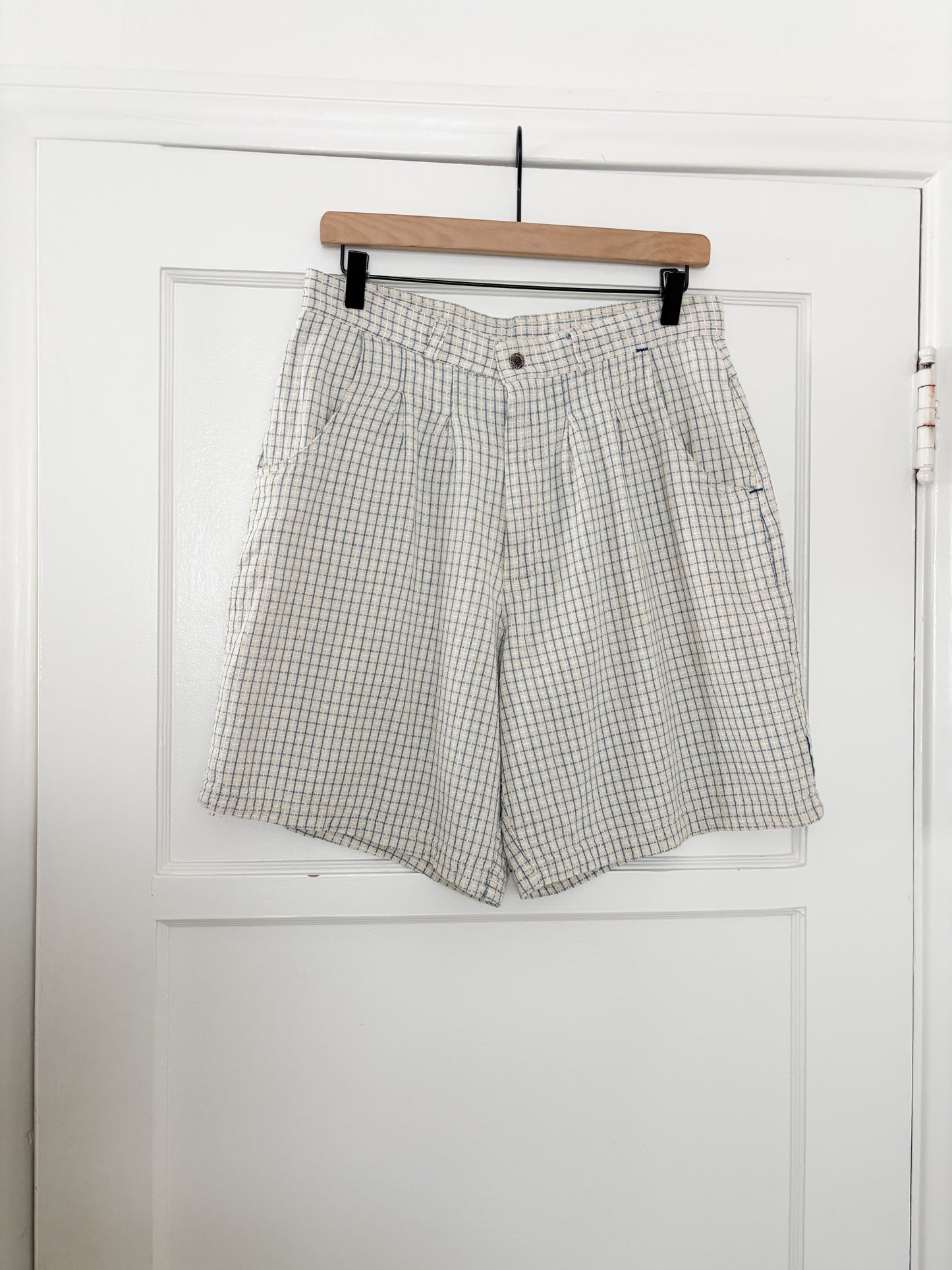 Vintage Plaid Shorts (30/31”)