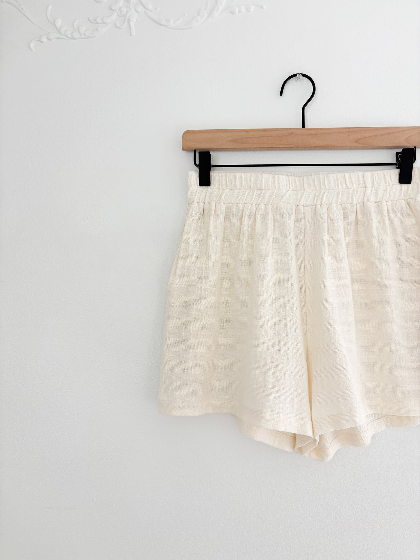 Beige Botany Easy Shorts (M)