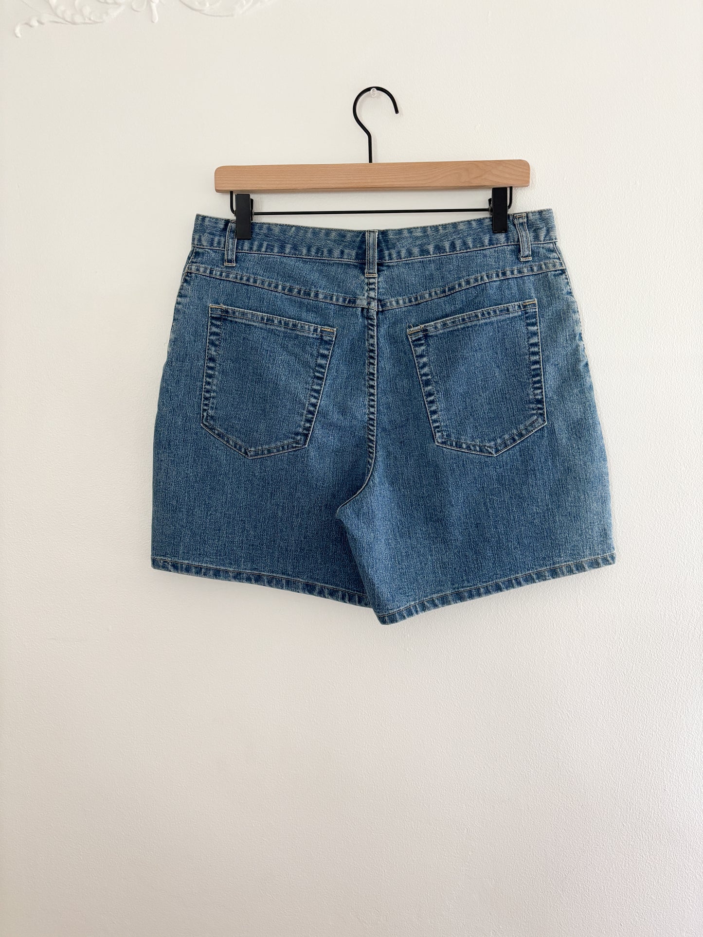 VIntage Cherokee Denim Shorts (31/32”)