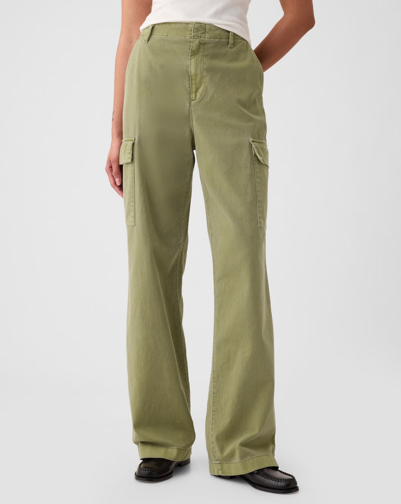Gap Loose Khaki Cargo Pants