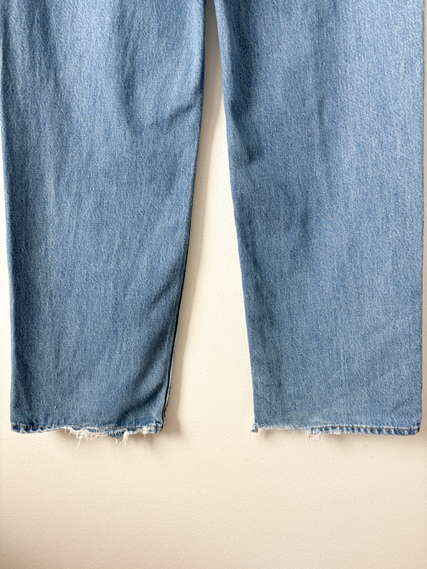 Levis High Waisted Straight Jeans