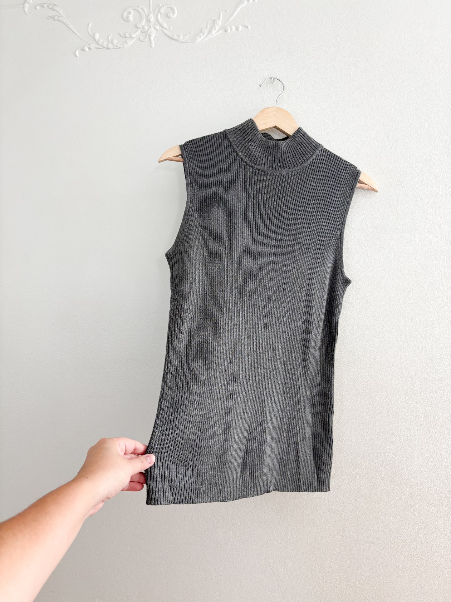 Dana Buchman Ribbed Mockneck (L)