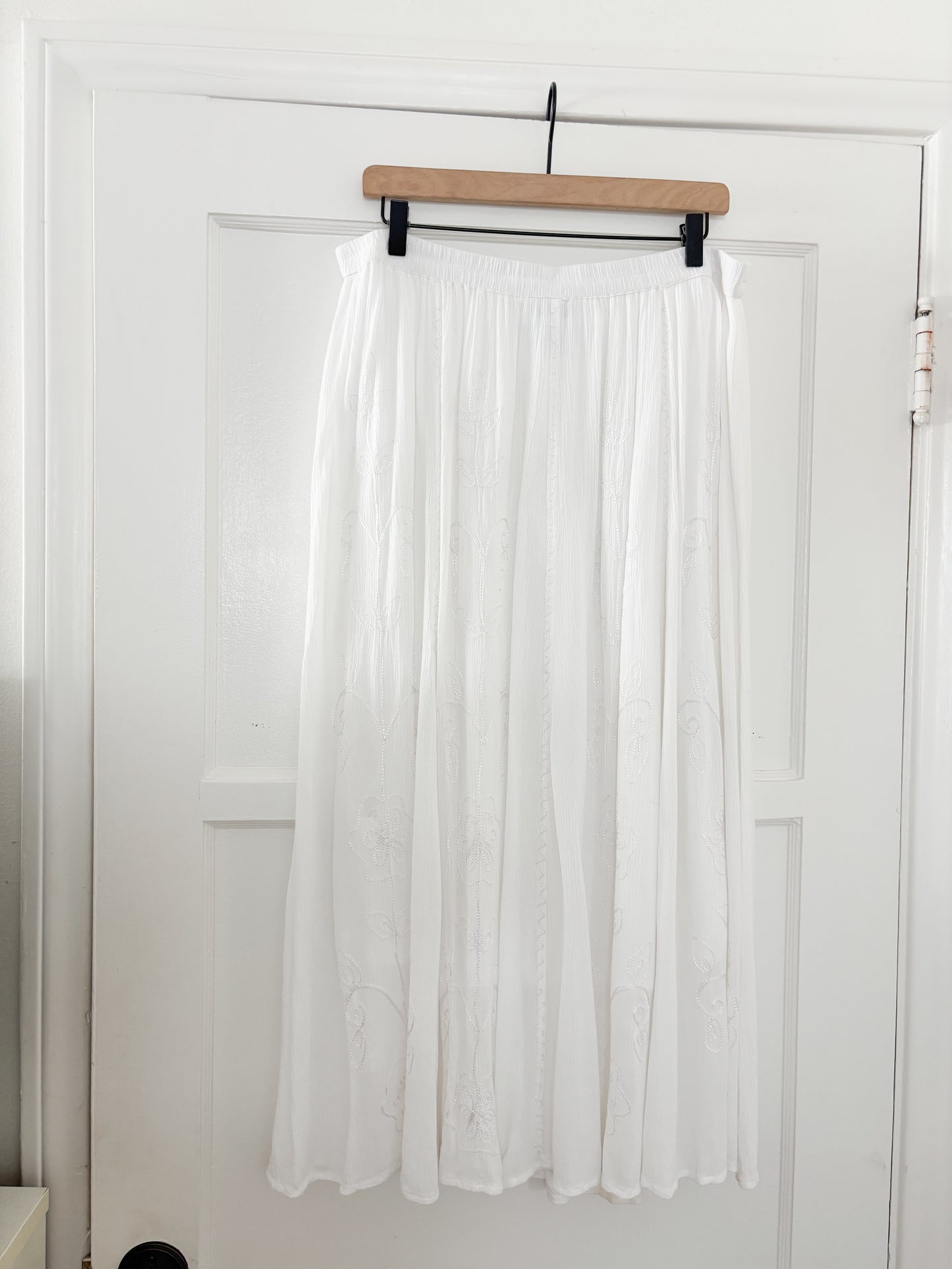 Vintage Floral Embroidered Skirt