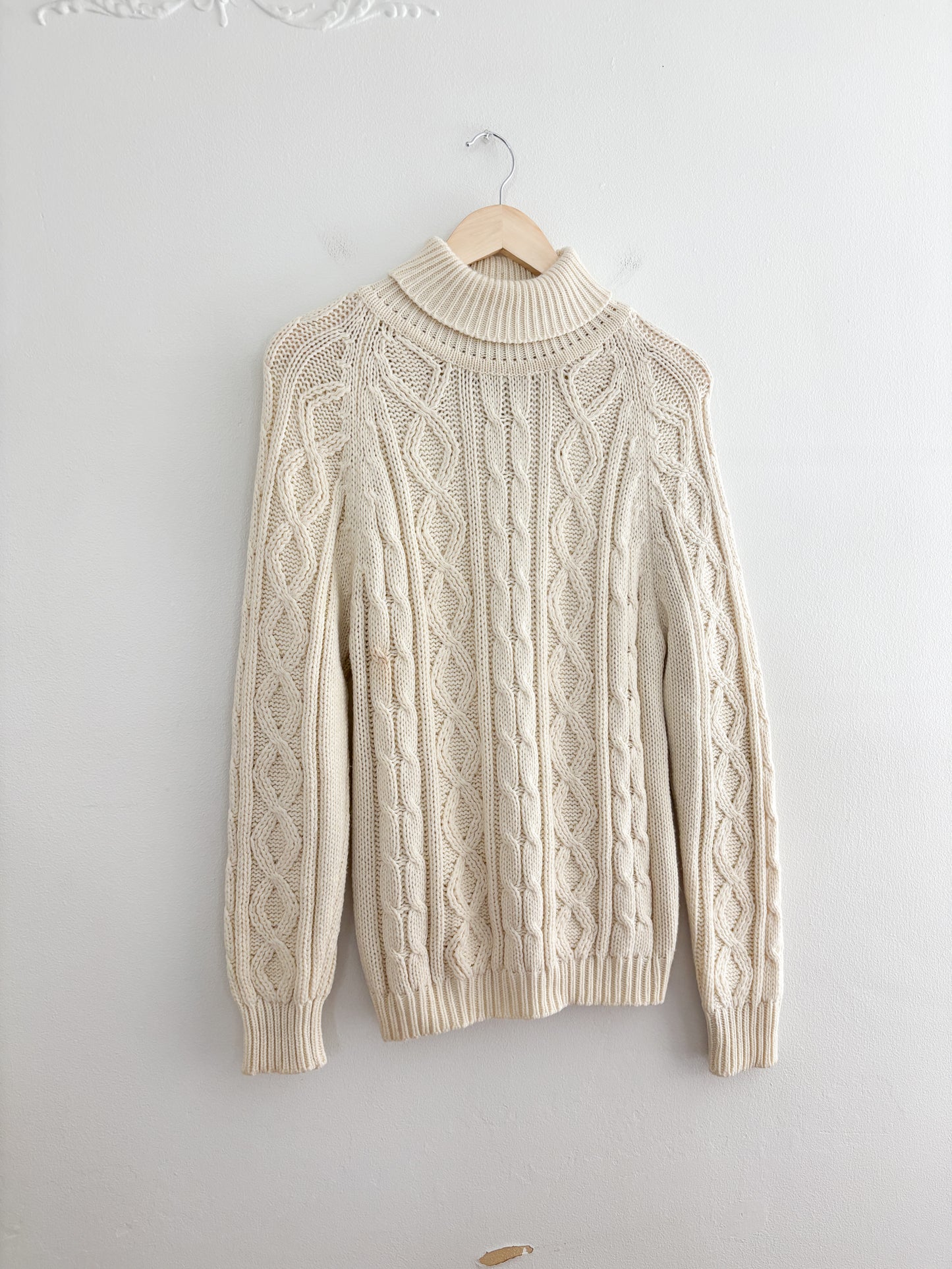 Vintage Cable Knit Turtleneck Sweater (M)