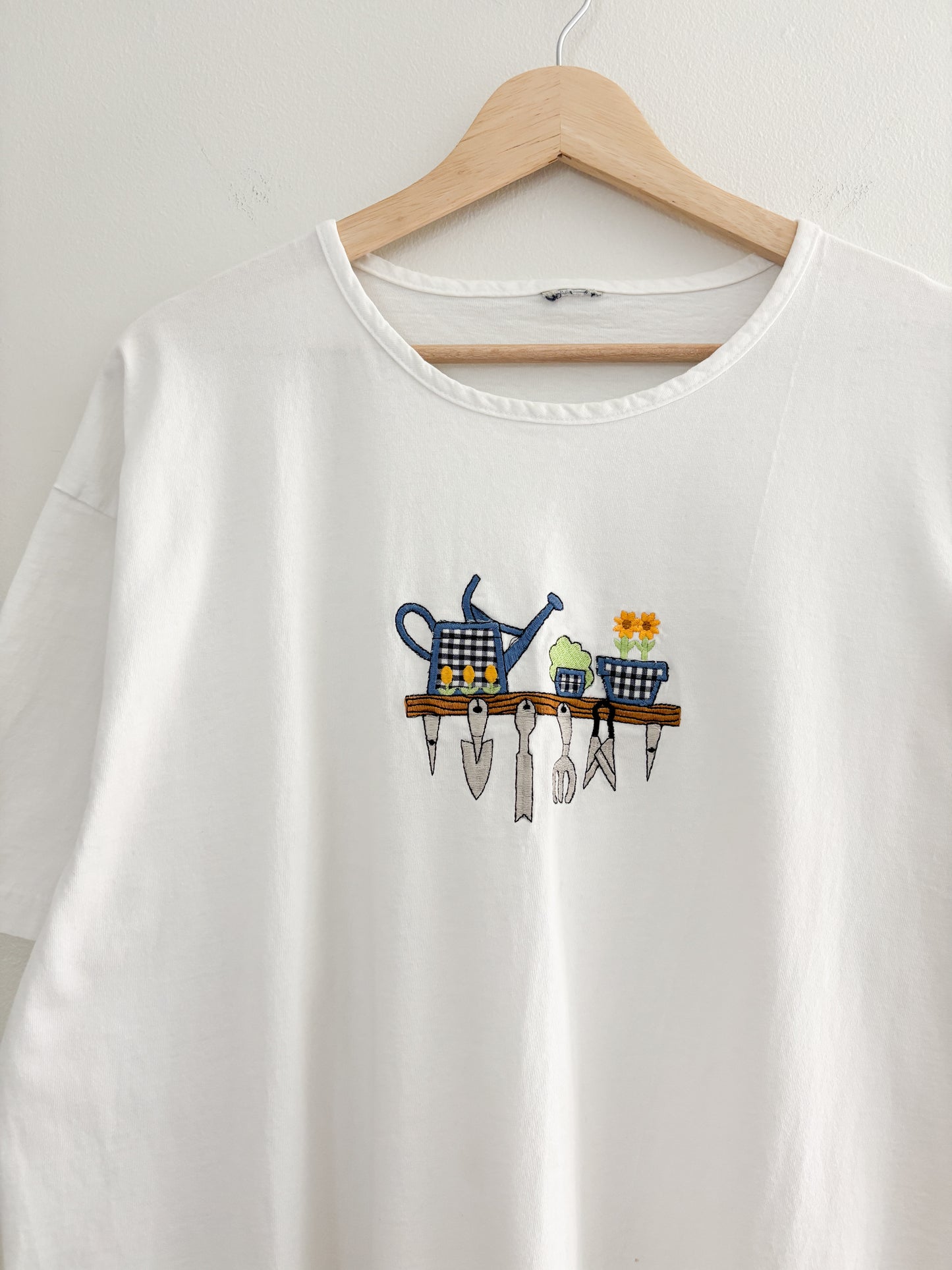 Vintage Embroidered Tee (L/XL)