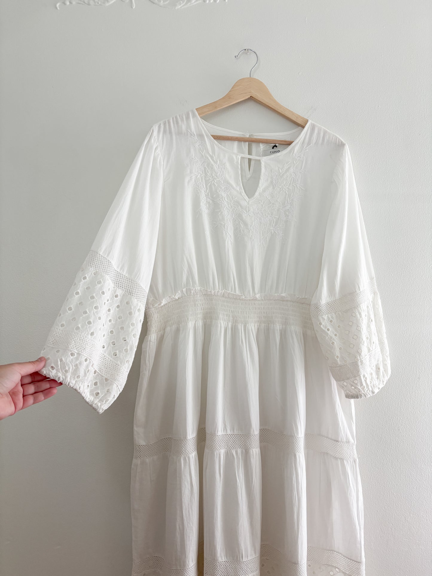 Cupio White dress (L)