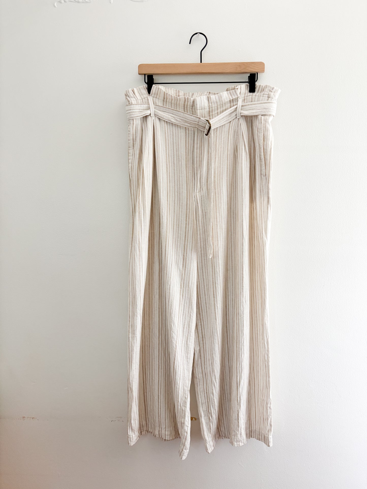 Banana Republic Striped Linen Blend Pants (16)
