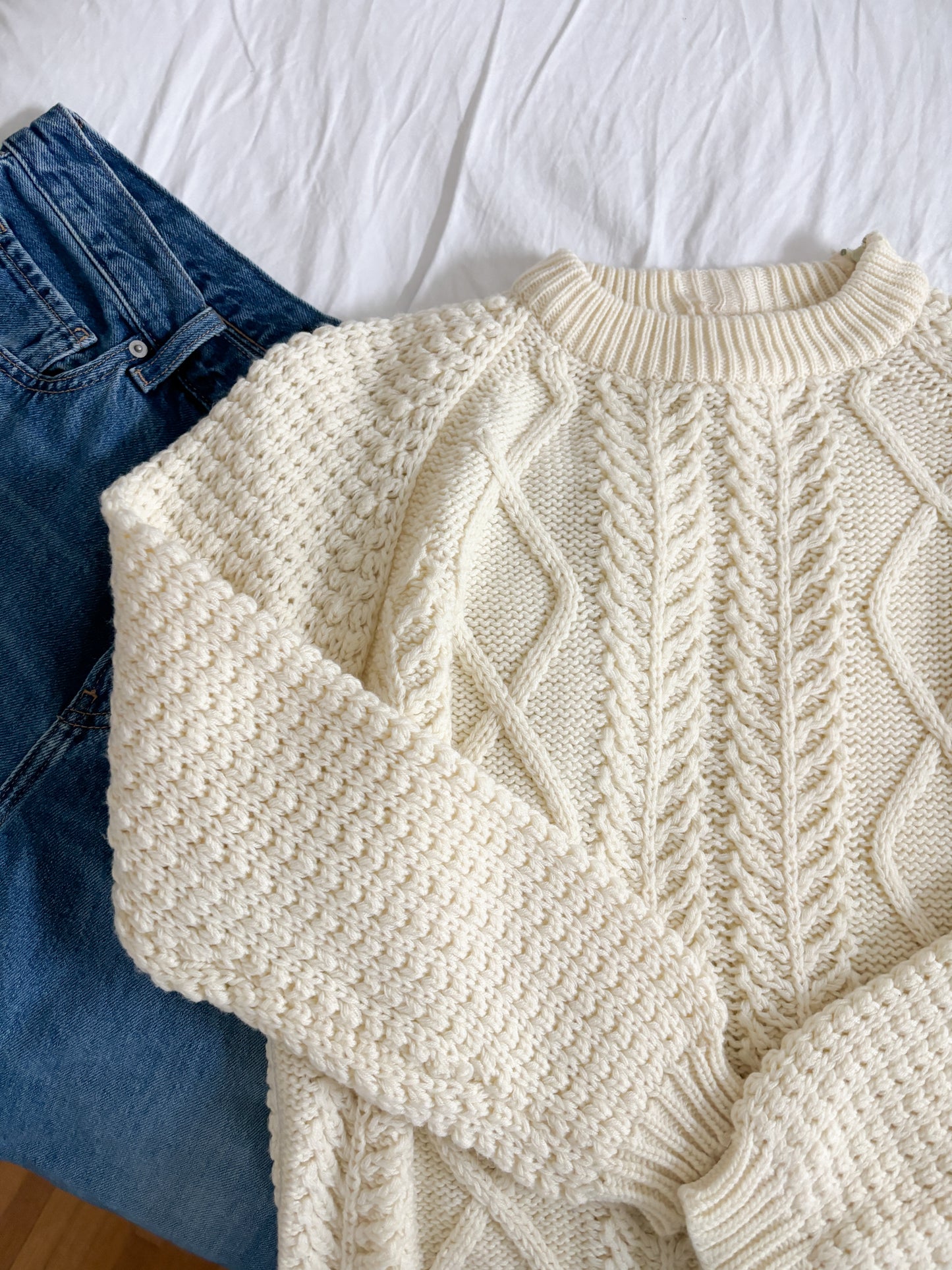 Vintage Cable Knit Sweater (L)