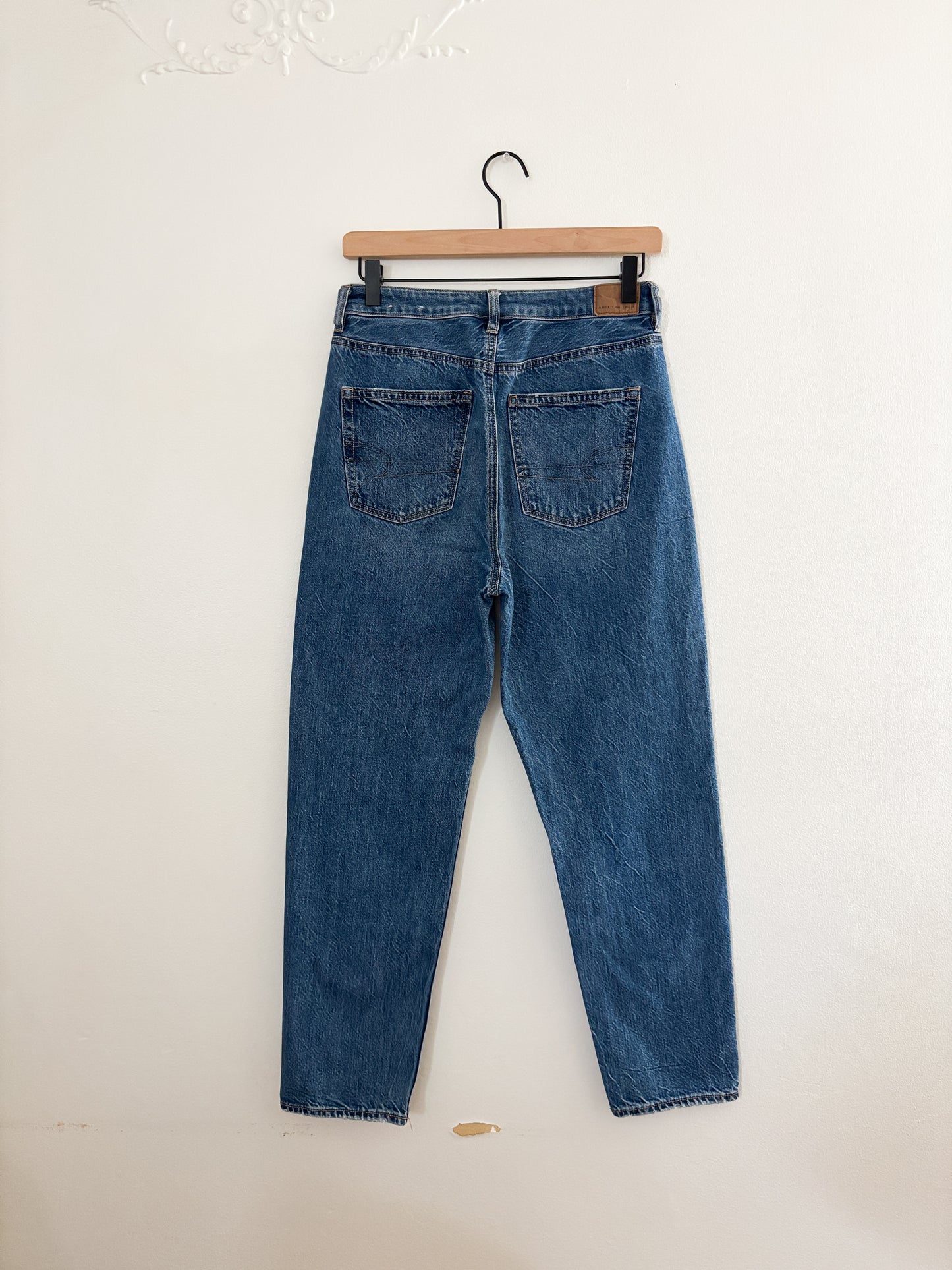AE Mom Straight Jeans (4)