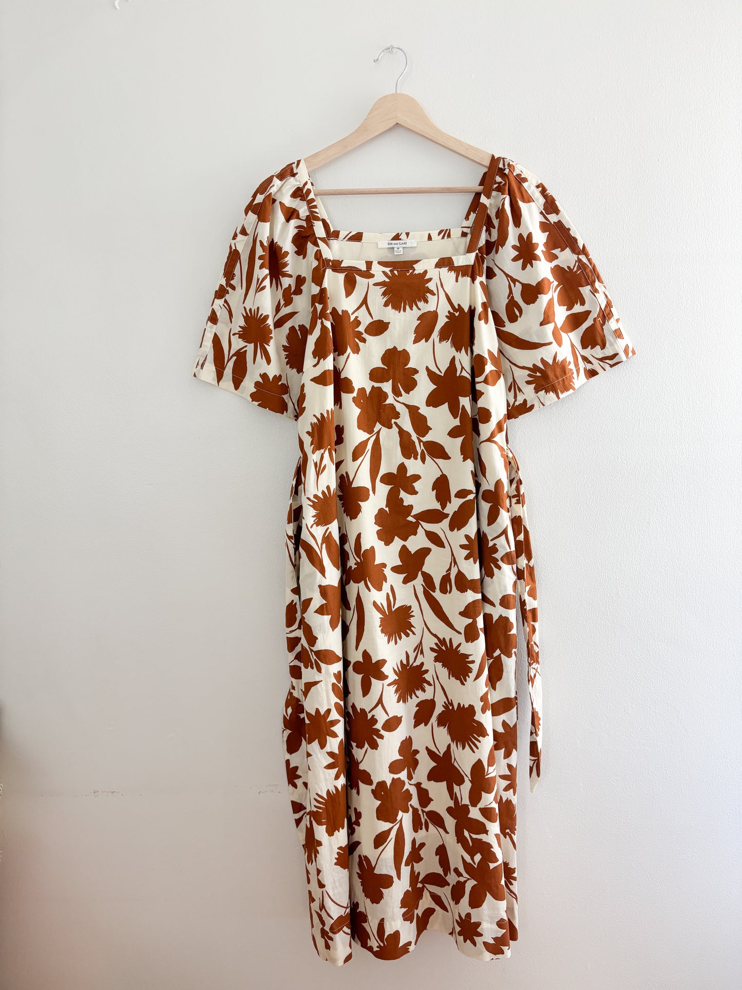 Zoe and Claire Floral dress (M)