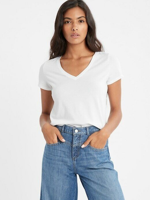 Banana Republic V-Neck Tee (M)