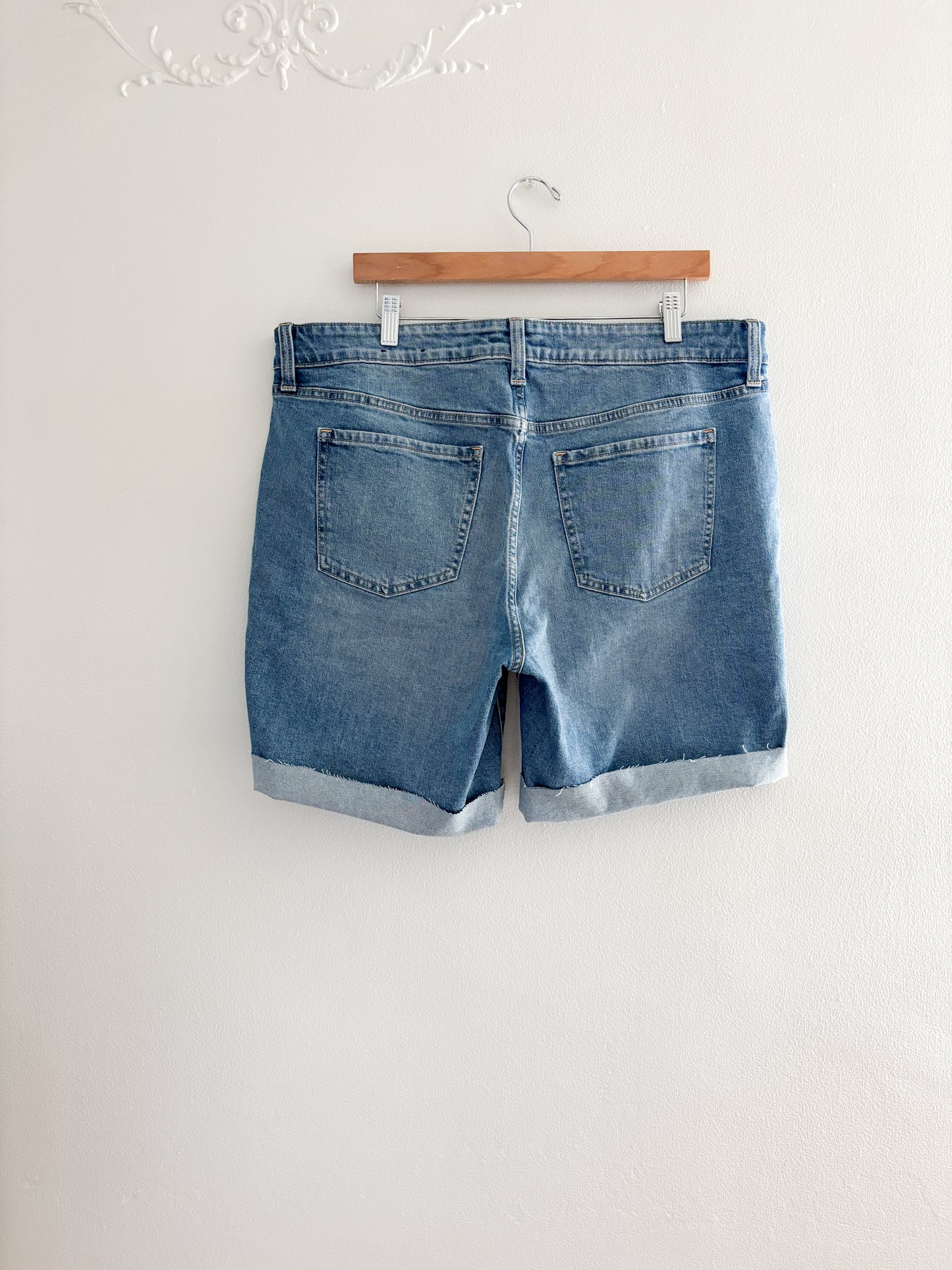 Gap Bermuda Shorts (16)
