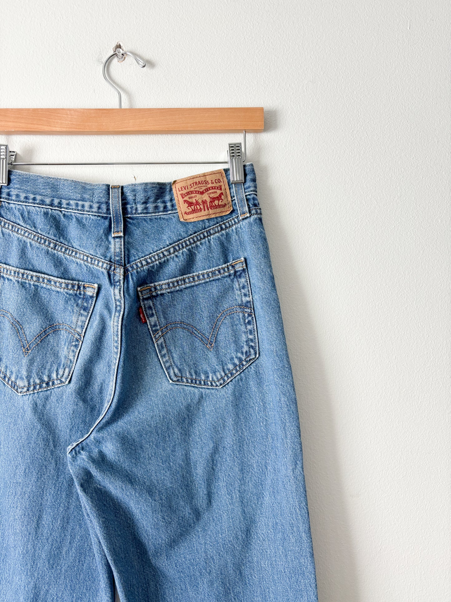 Levis High Waisted Straight Jeans