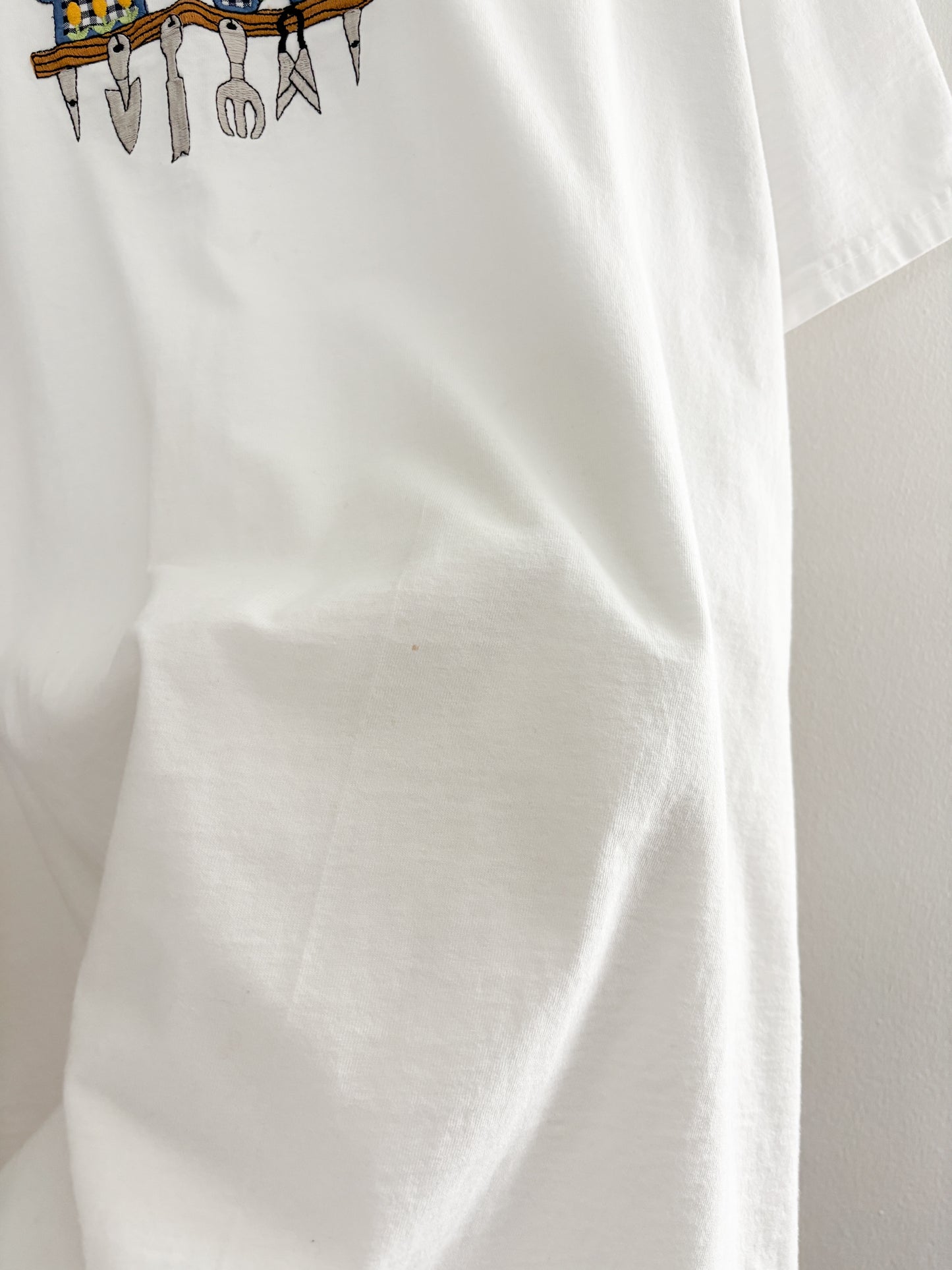 Vintage Embroidered Tee (L/XL)