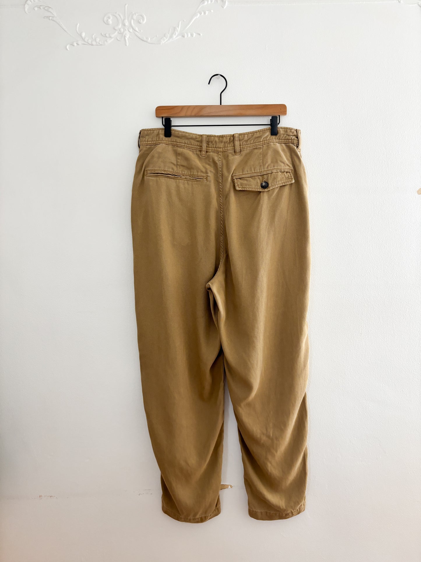 Everlane Buttersoft Chino Pants (14)