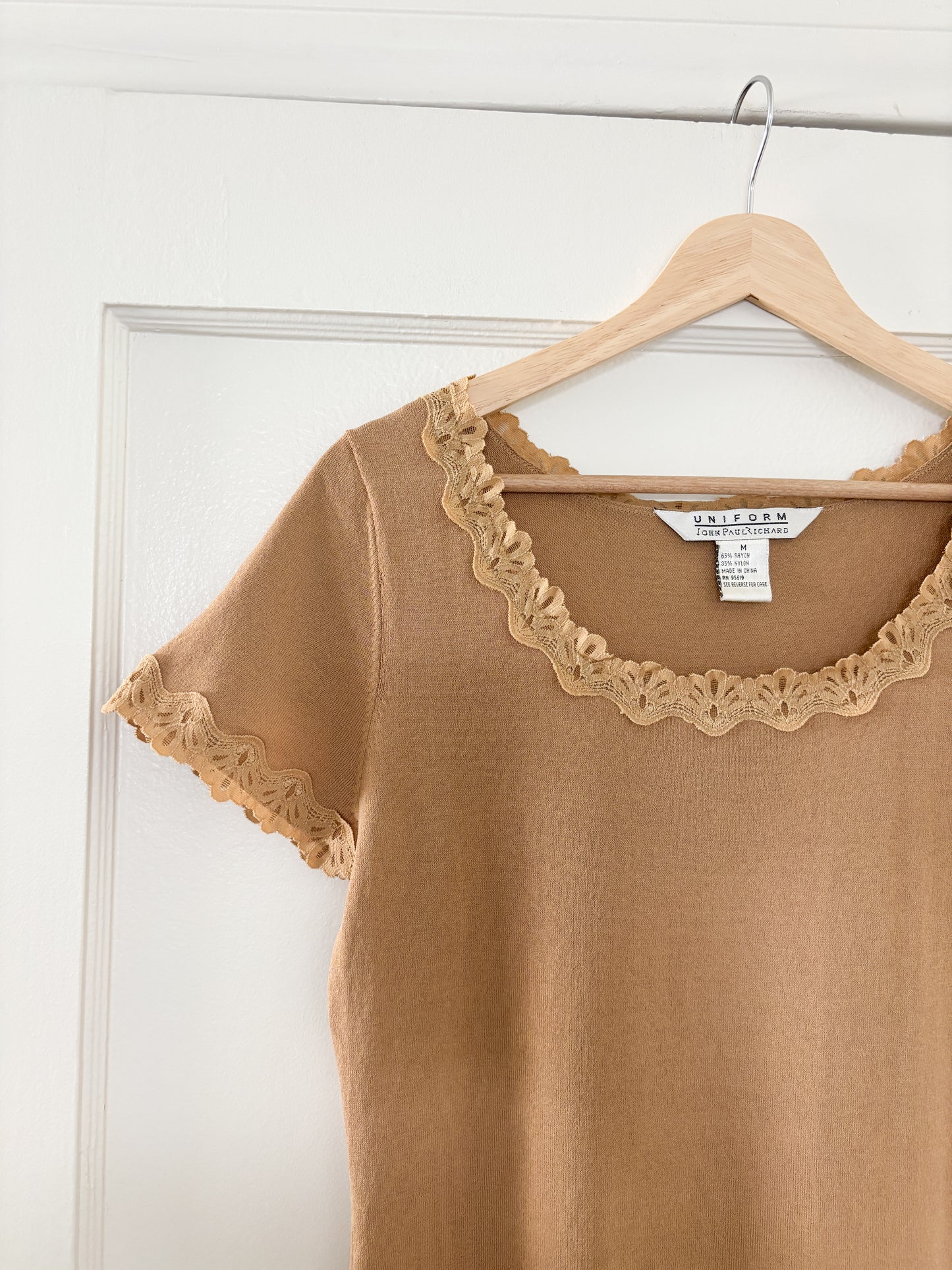 Vintage Scallop Trimmed Top (M)