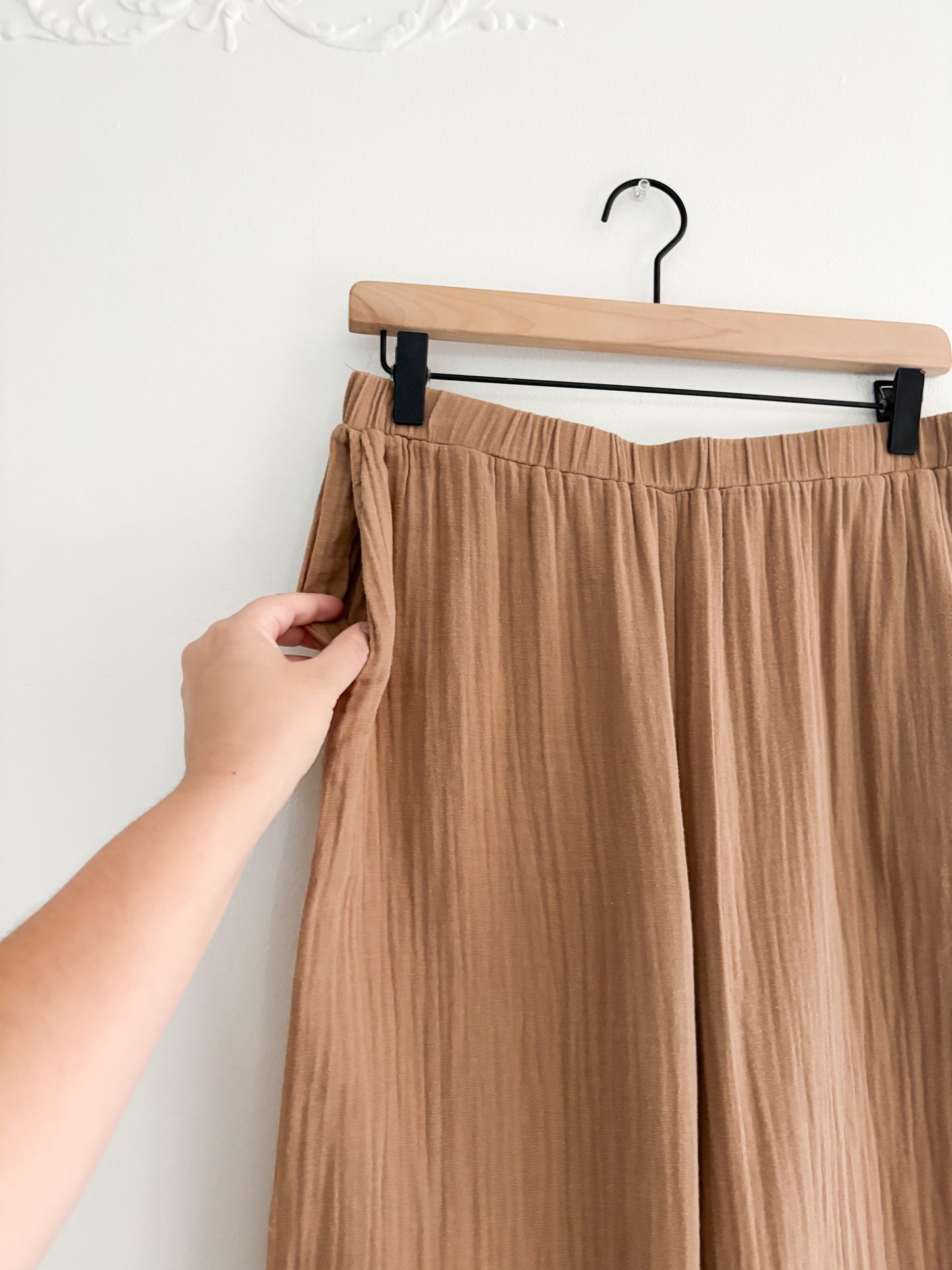 Things Between Kristy Pants (L)