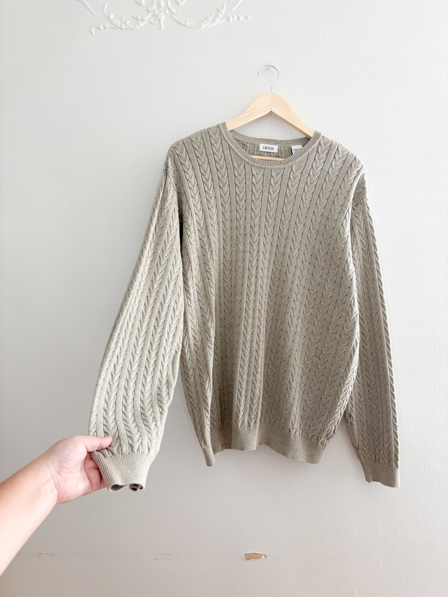 Izod cable knit sweater (XL)