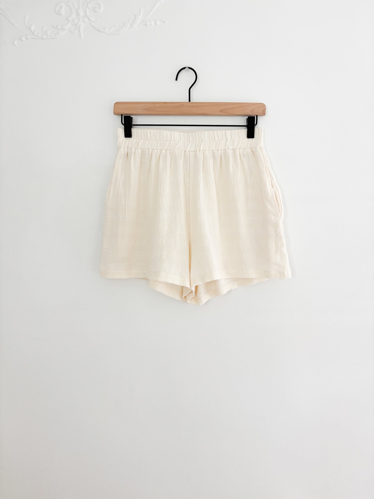 Beige Botany Easy Shorts (M)