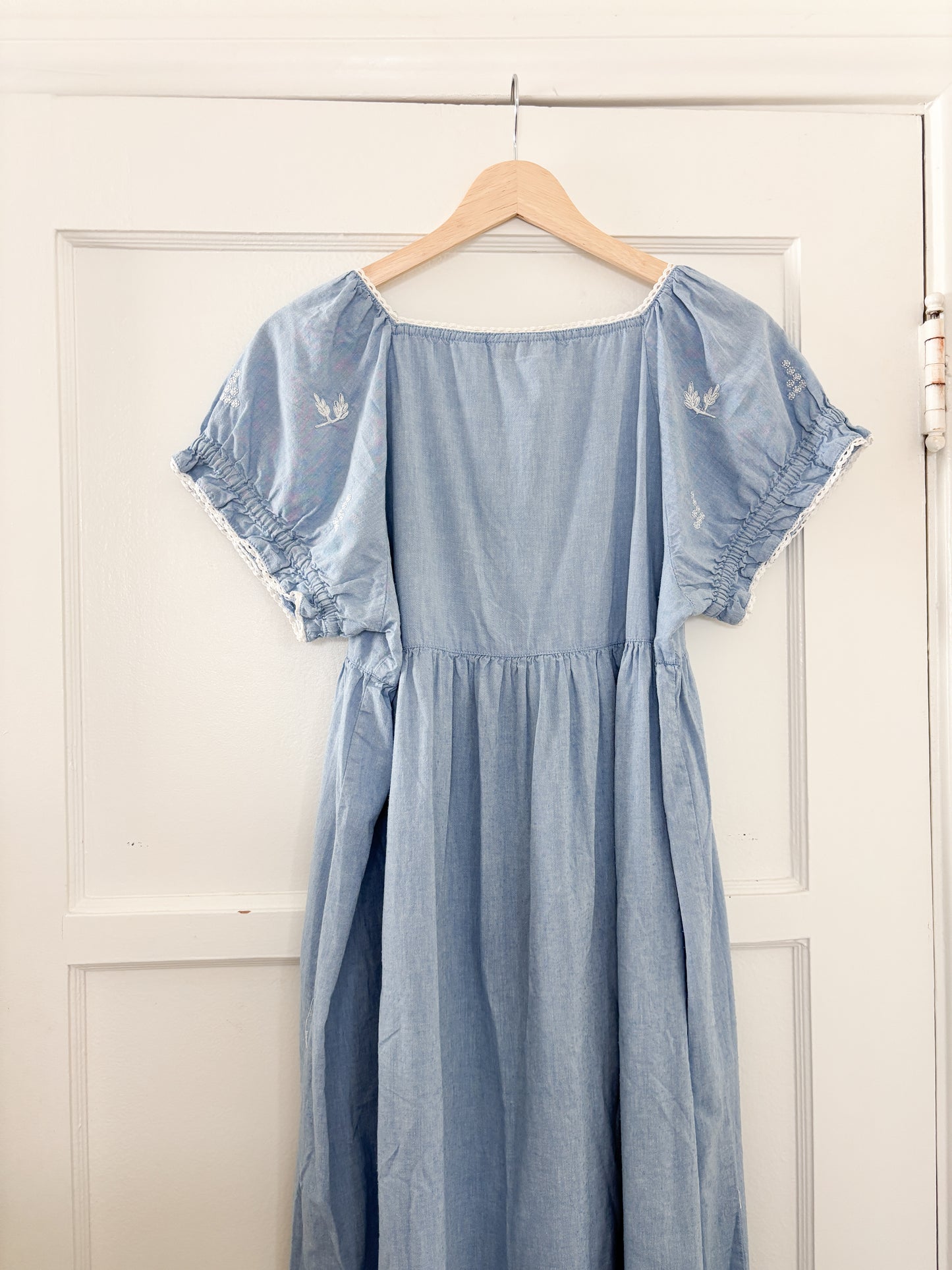 Vintage Floral Puff Sleeve Dress (M)