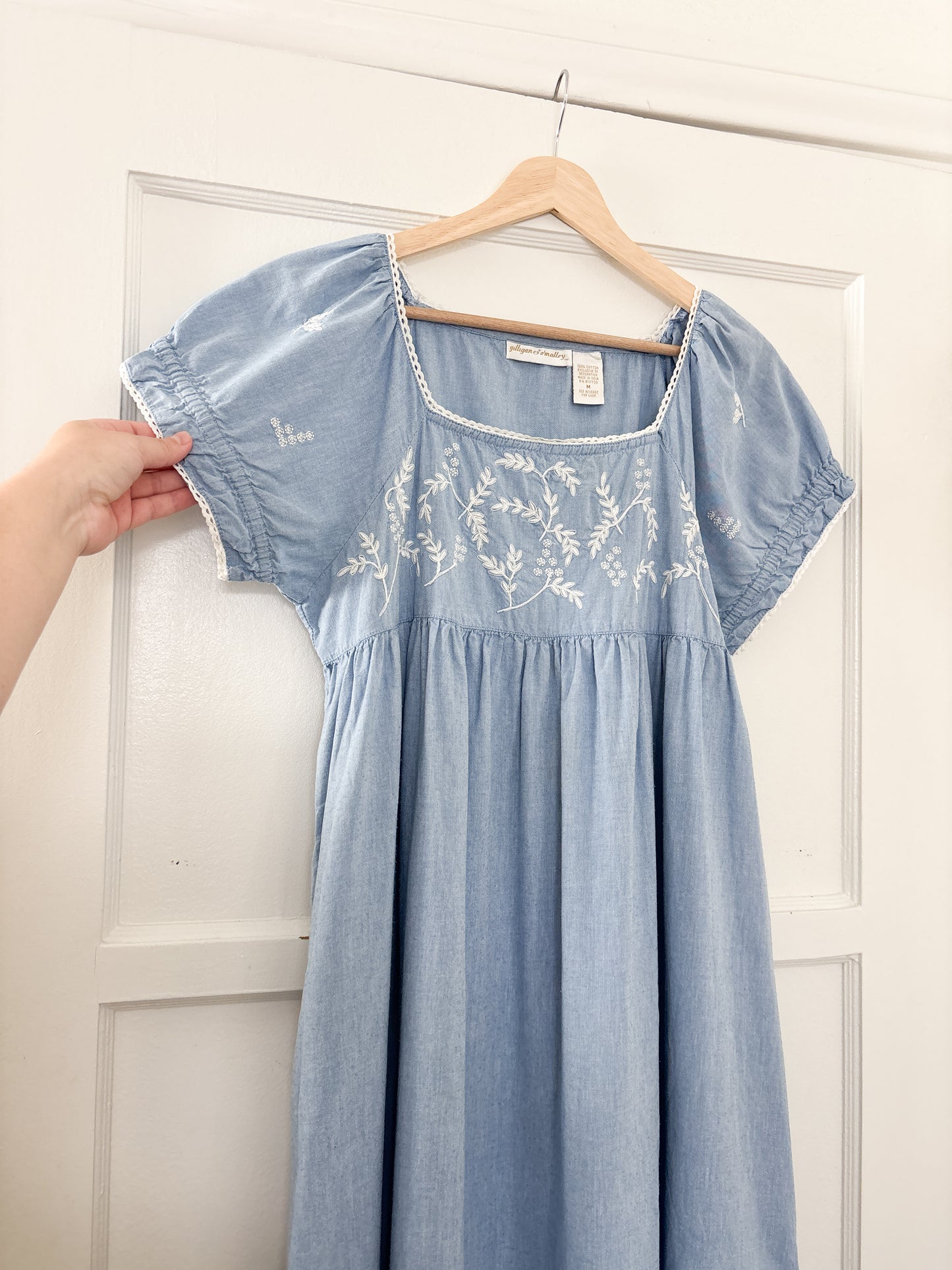 Vintage Floral Puff Sleeve Dress (M)