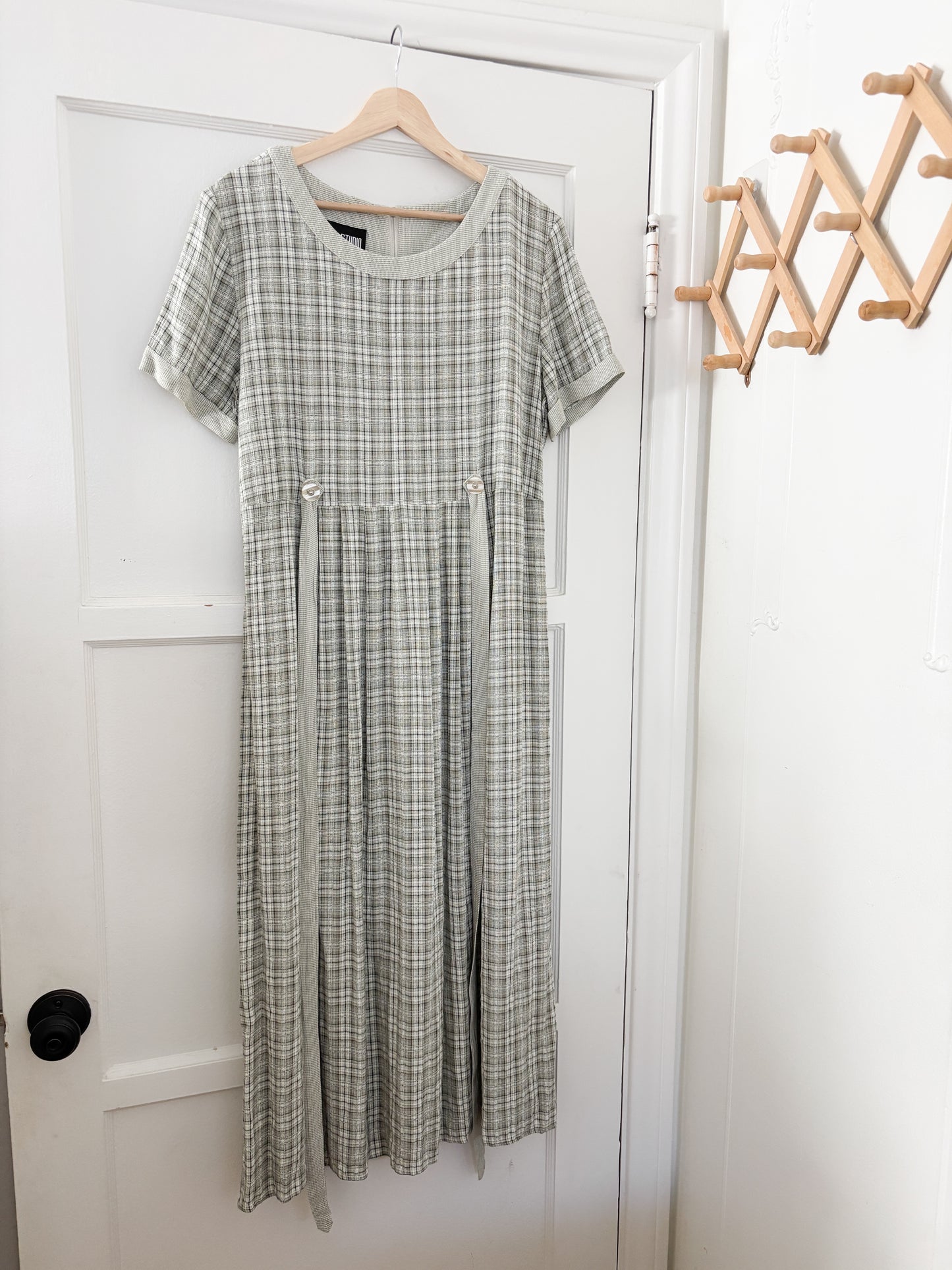 Vintage Plaid Dress (M/L)
