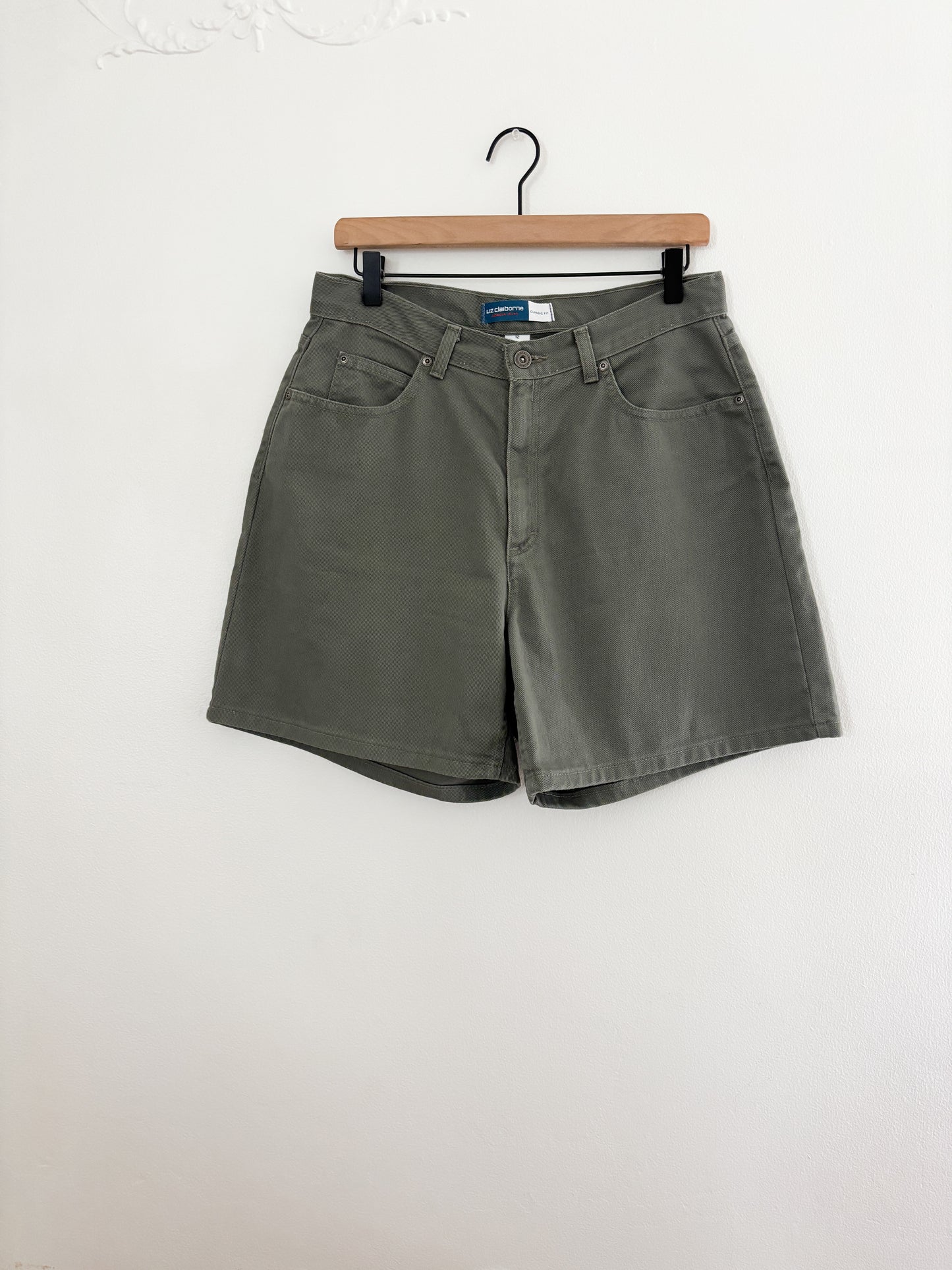 Liz Claiborne High Rise Shorts (30/31”)