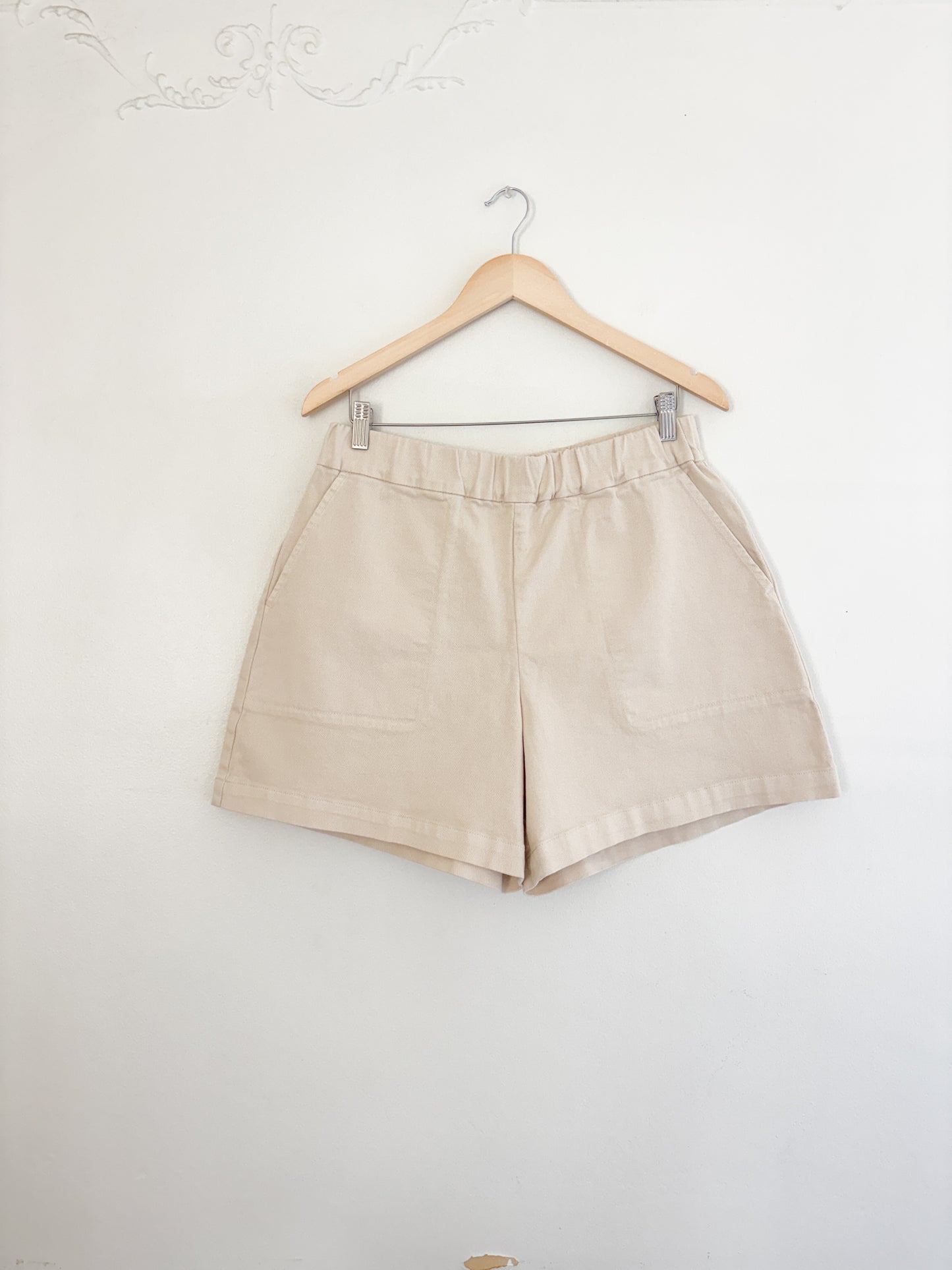 Everlane Cream Easy Shorts (L)