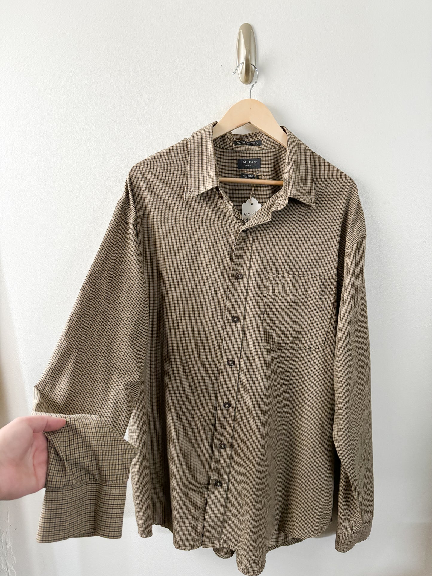 Arrow Plaid Button Down (XL)