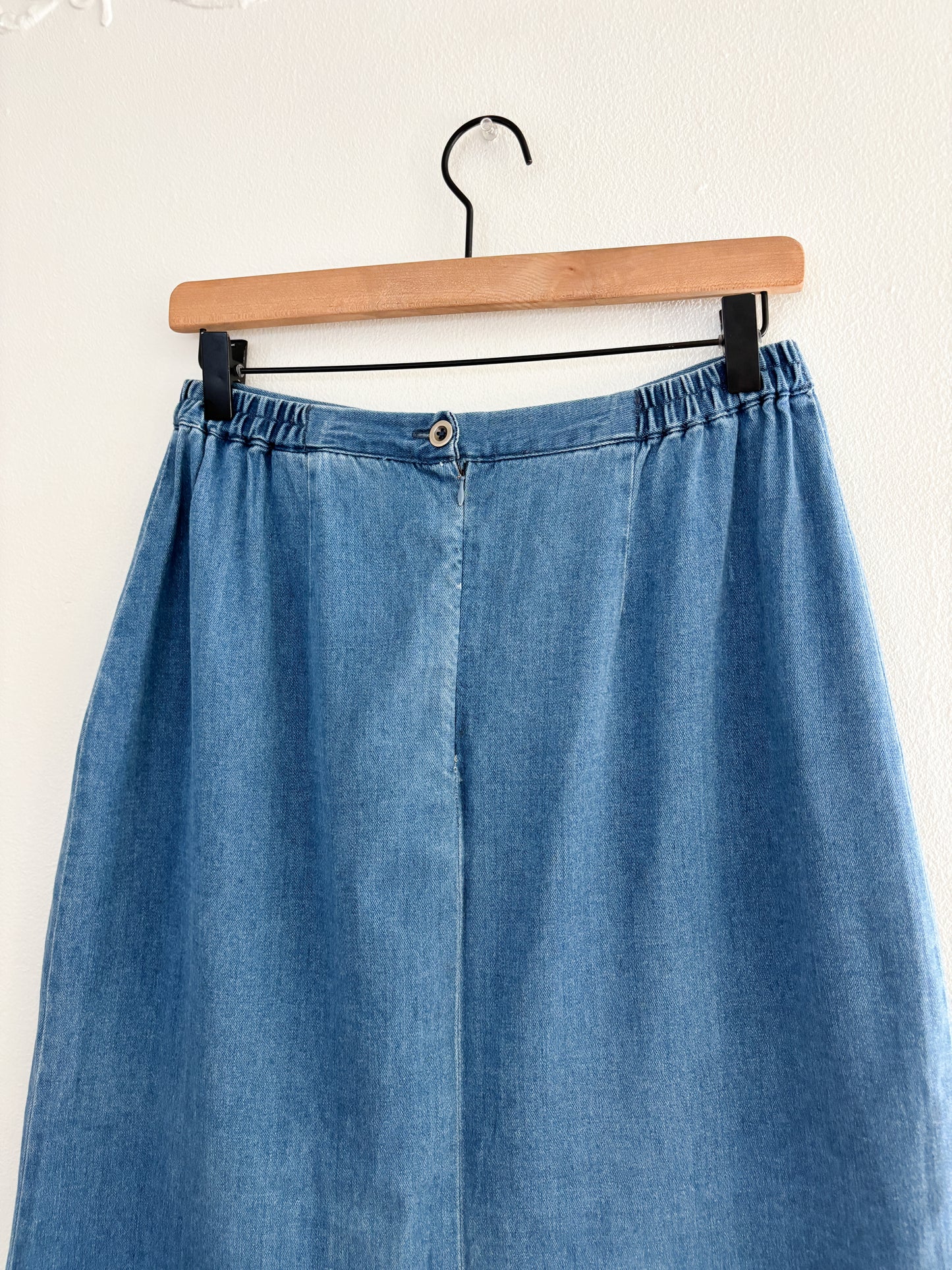 Vintage Floral Embroidered Denim Skirt (27/28”)