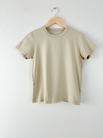 Uniqlo basic tee