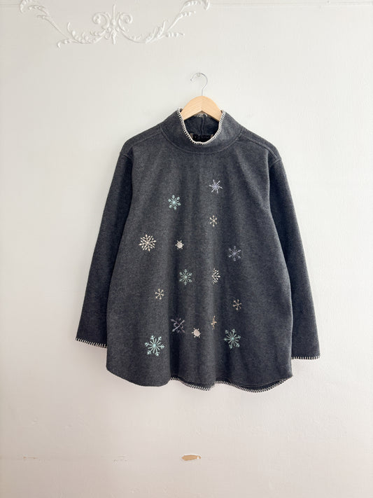 Vintage Grey Snowflake Fleece Sweater (XL)