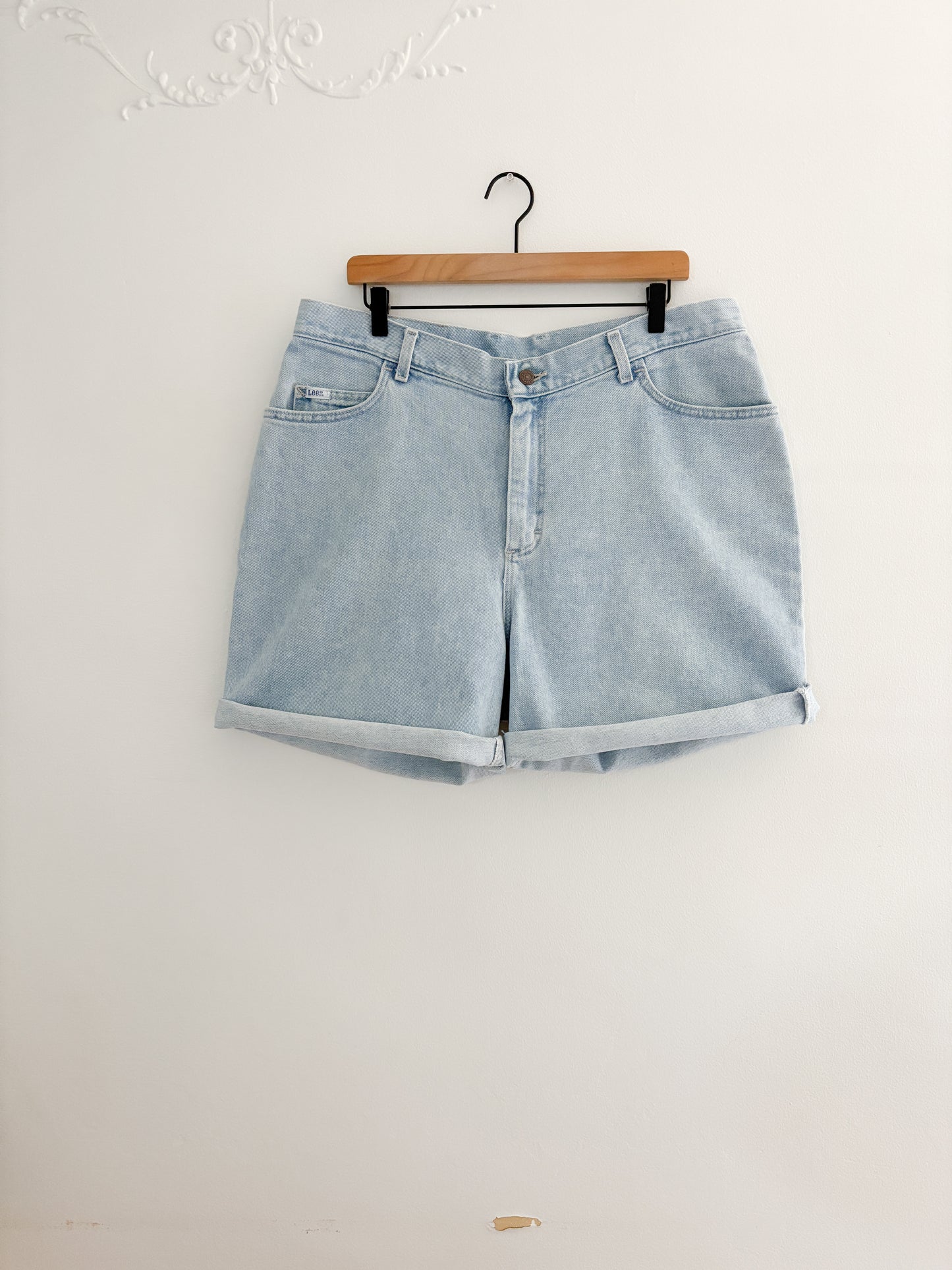 Vintage Lee Denim Shorts (36/37”)