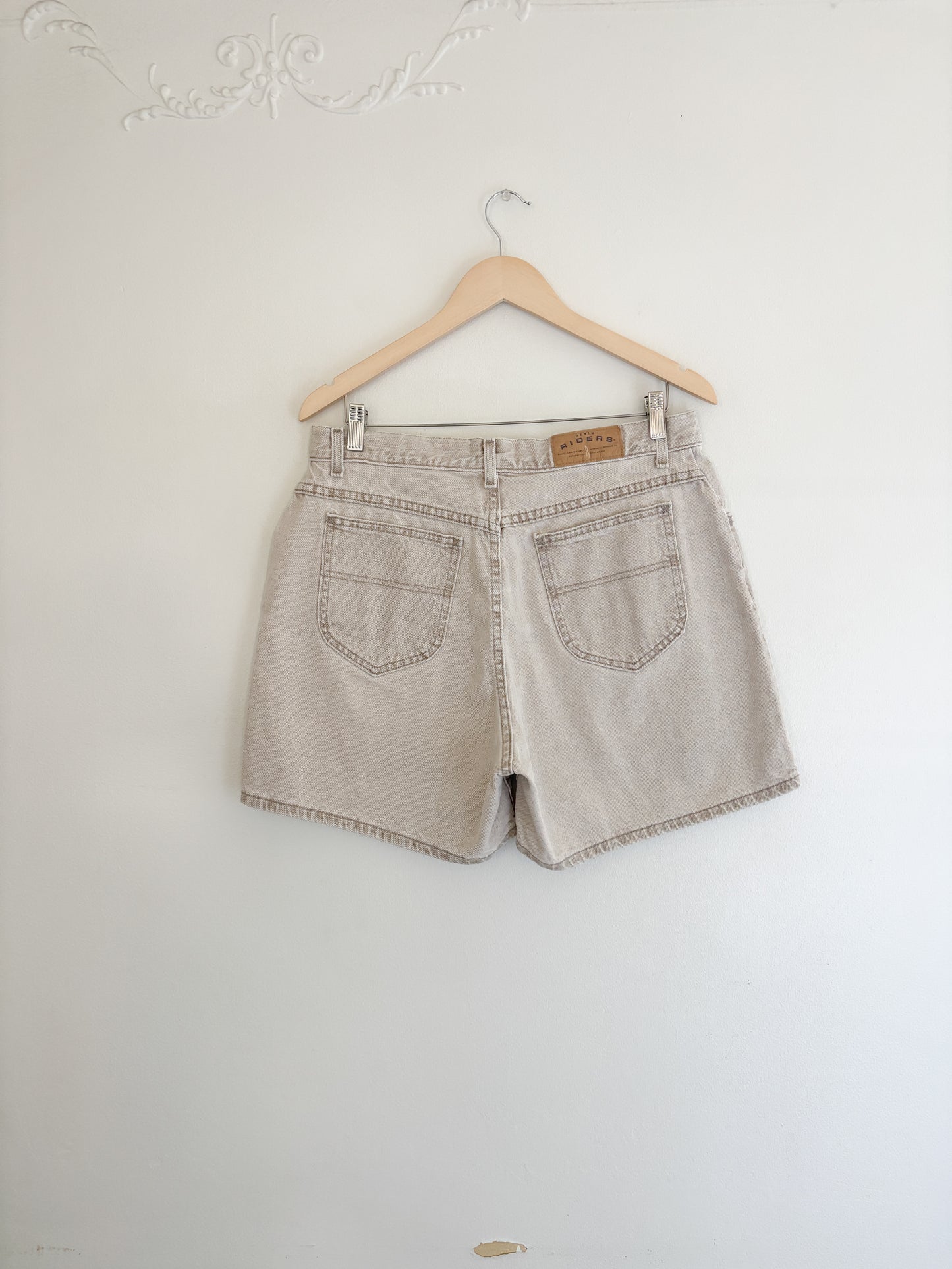 Vintage Riders Tan Shorts (32”)
