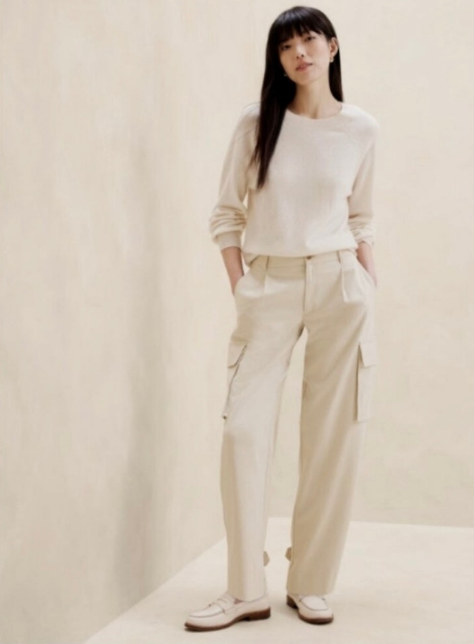 Banana Republic Cargo Pants (28”)
