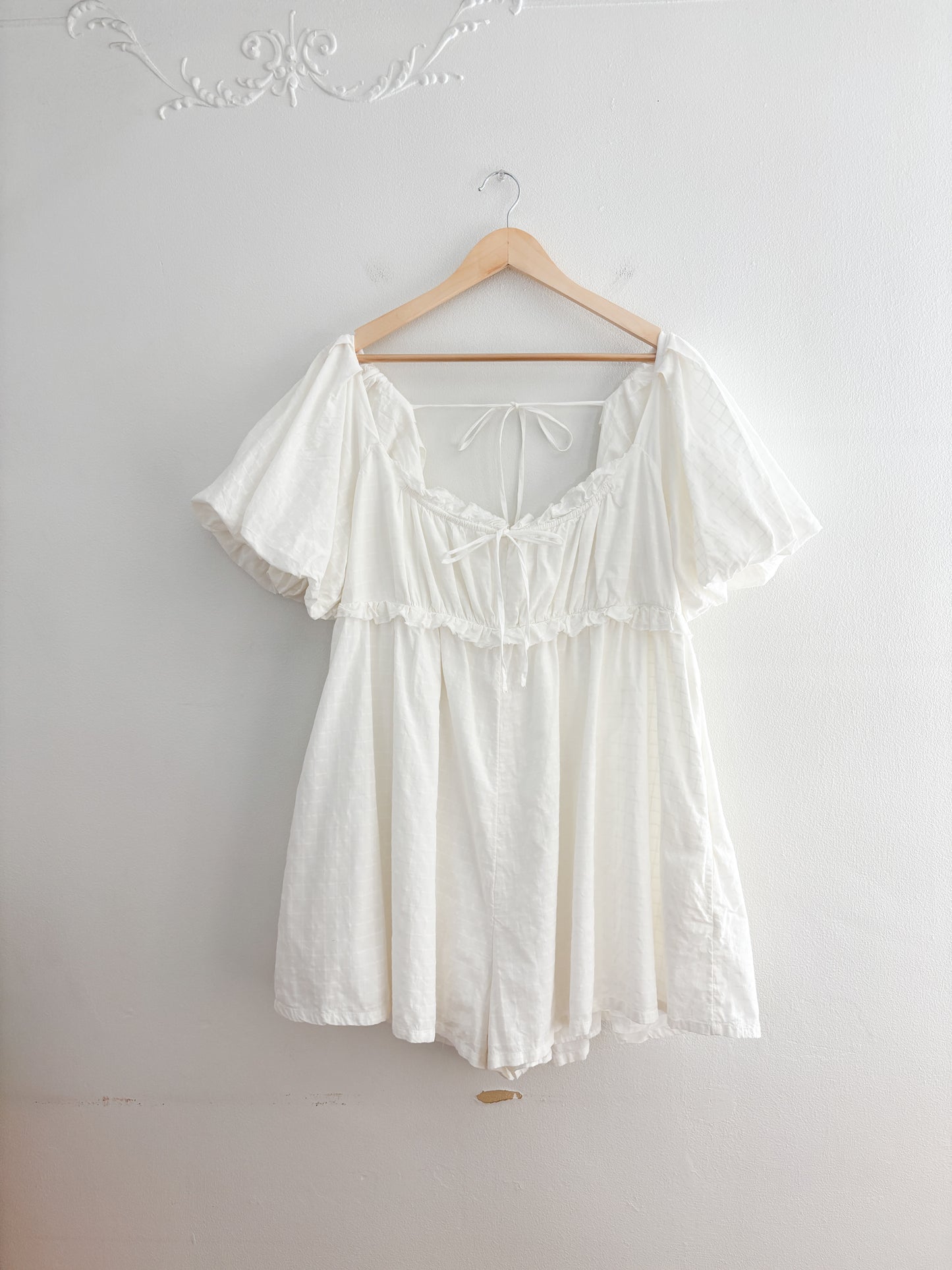 NWOT Pilcro Puff Sleeve Baby Doll Romper (XL)