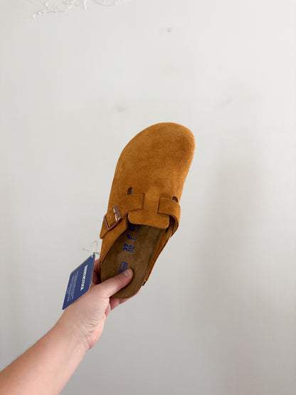 NWT Birkenstock Boston Suede Clogs