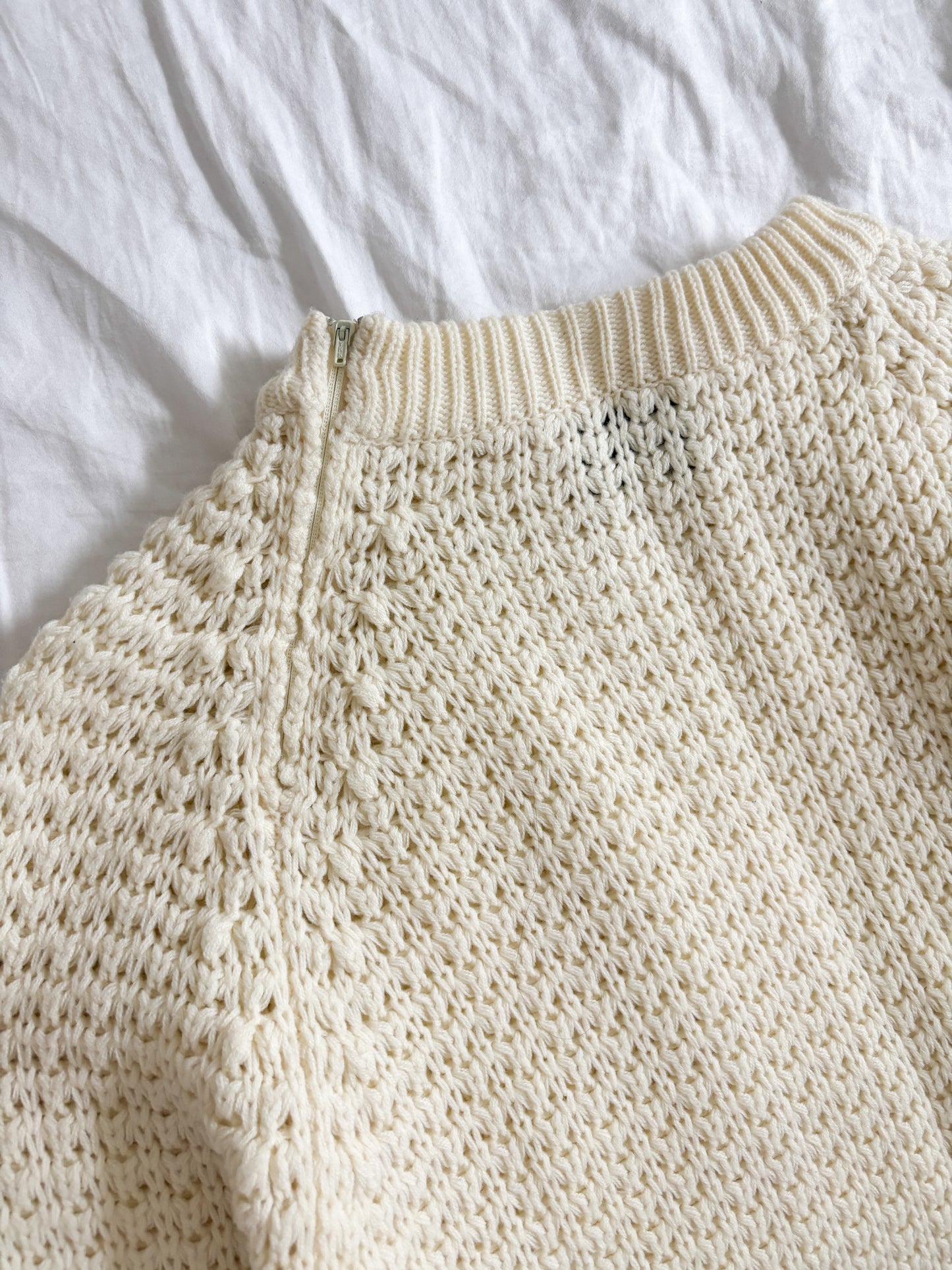 Vintage Cable Knit Sweater (L)