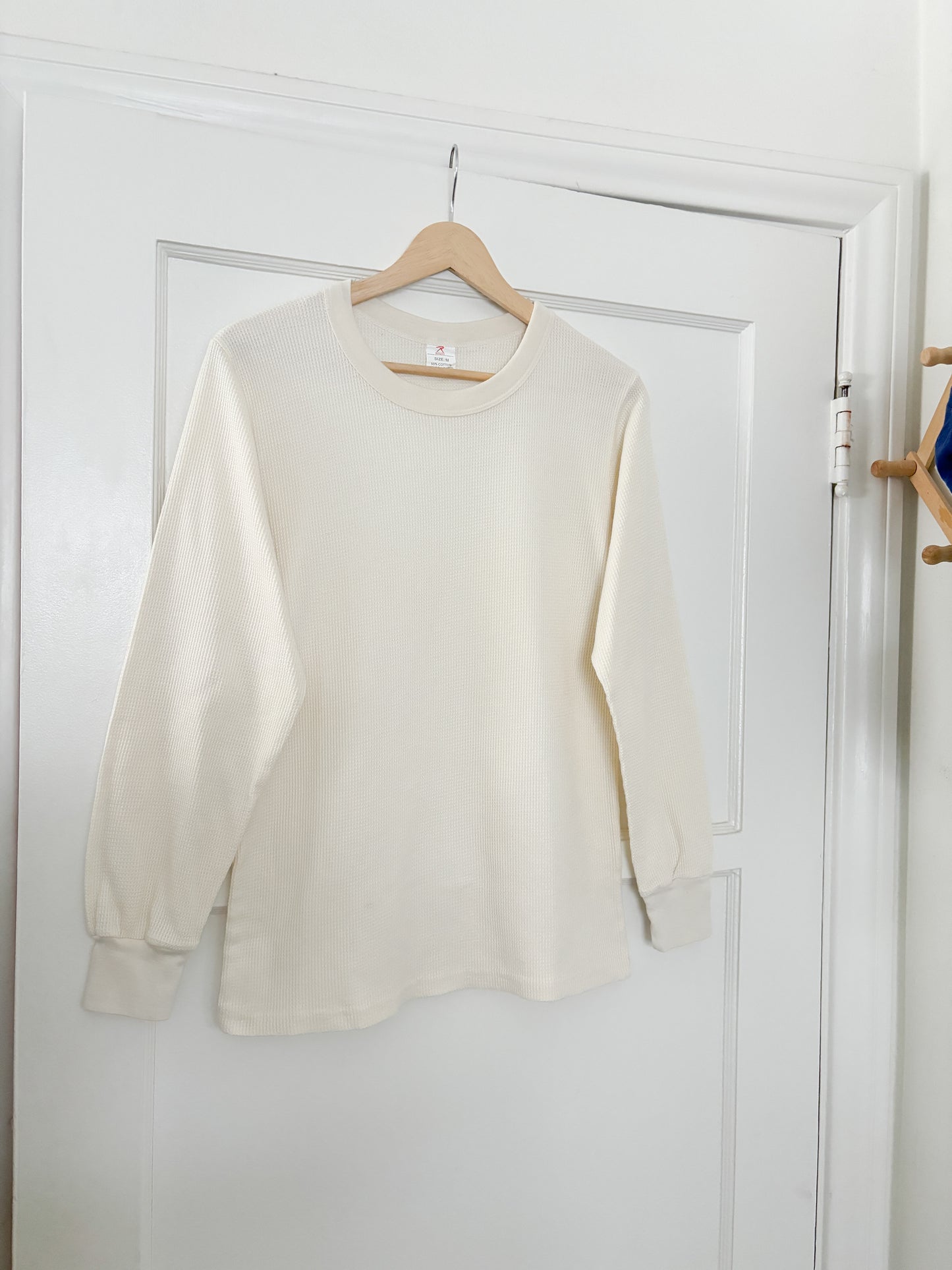 Vintage cream waffle long sleeve (M)