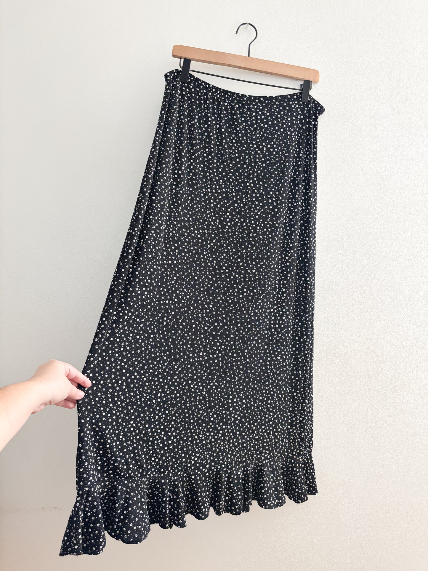 Vintage Floral Maxi Skirt (XL)