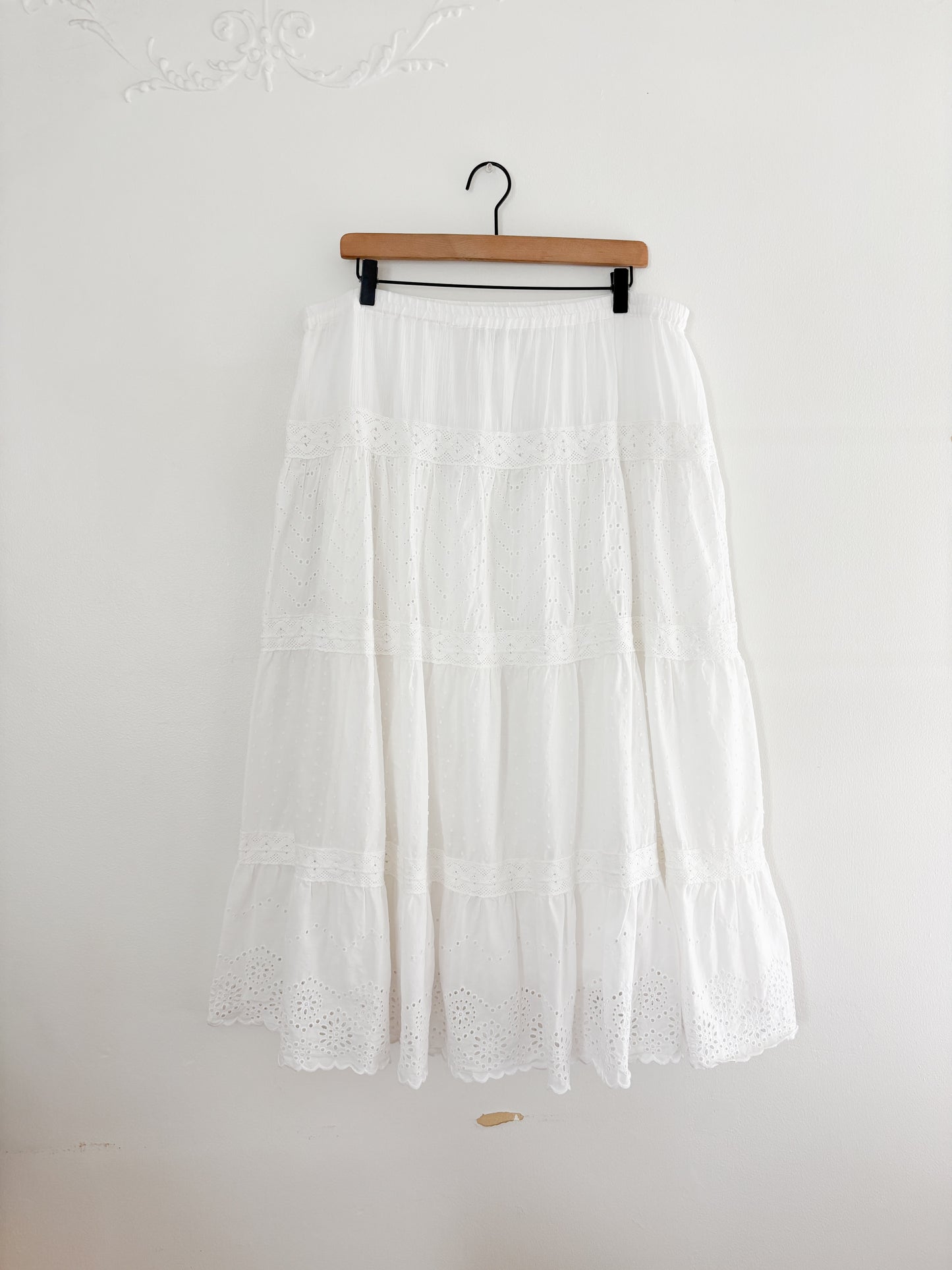 Vintage White Tiered Maxi Skirt (XL)