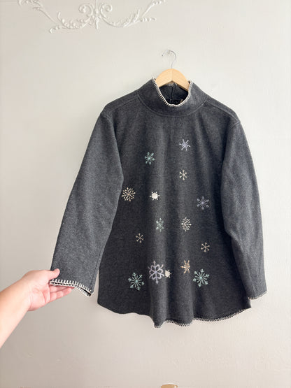 Vintage Grey Snowflake Fleece Sweater (XL)
